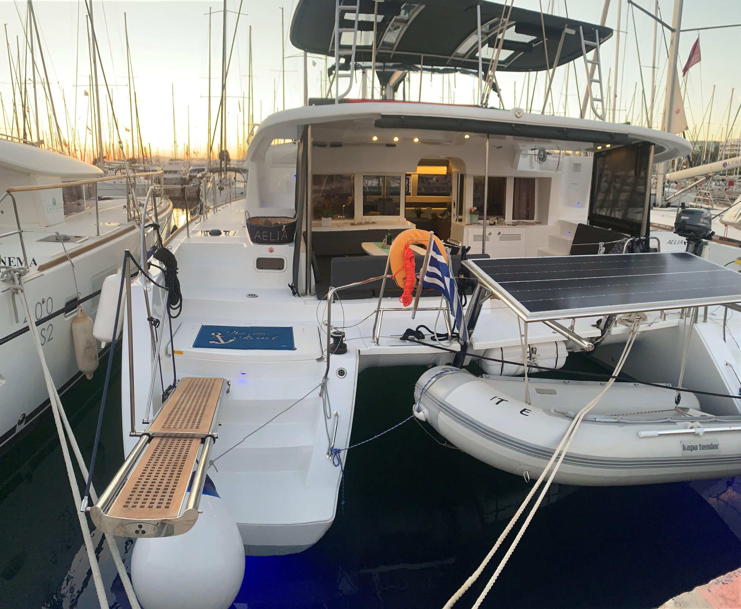 Lagoon 450 Flybridge — photo 4