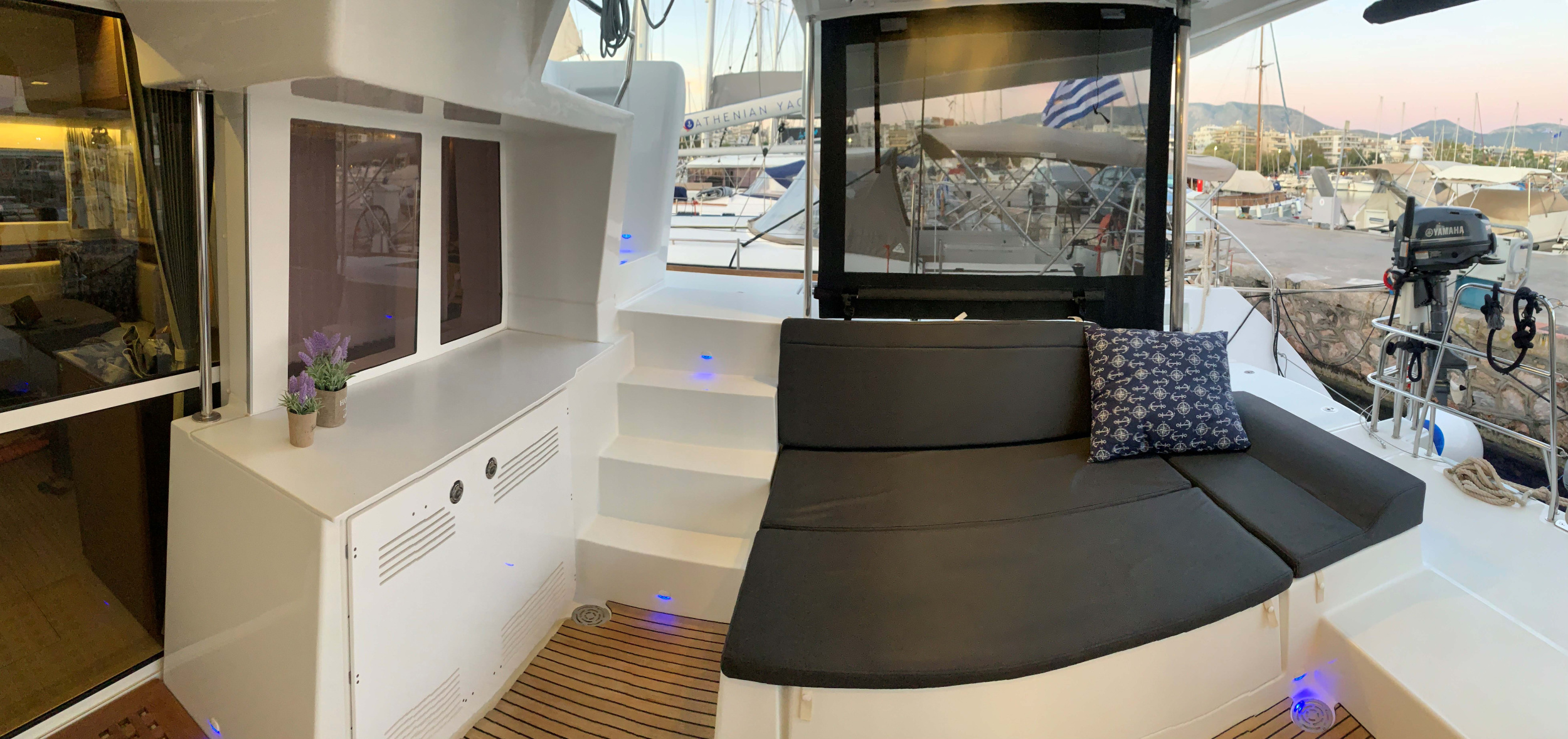 Lagoon 450 Flybridge — photo 6