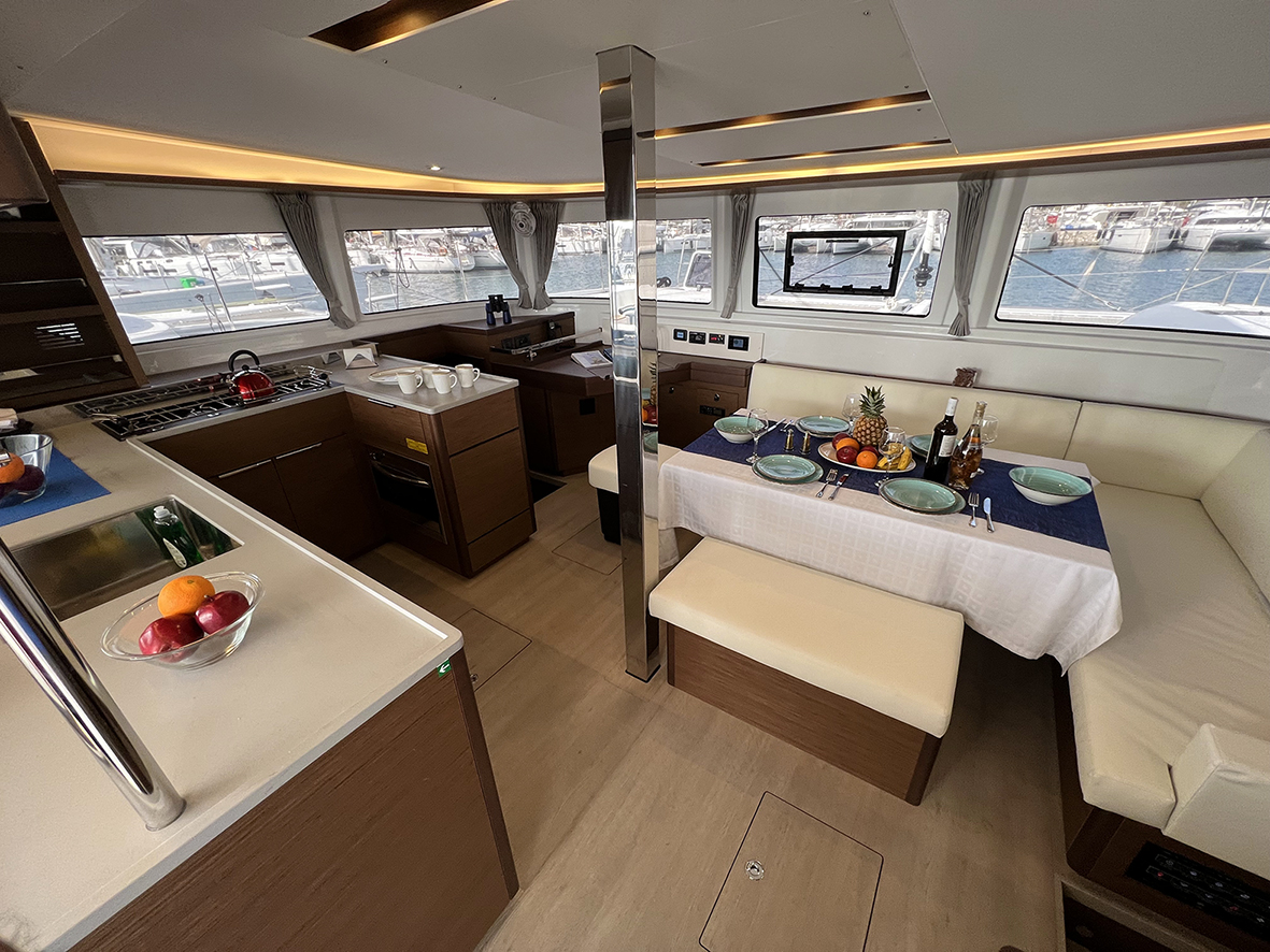 Lagoon 46 — photo 19
