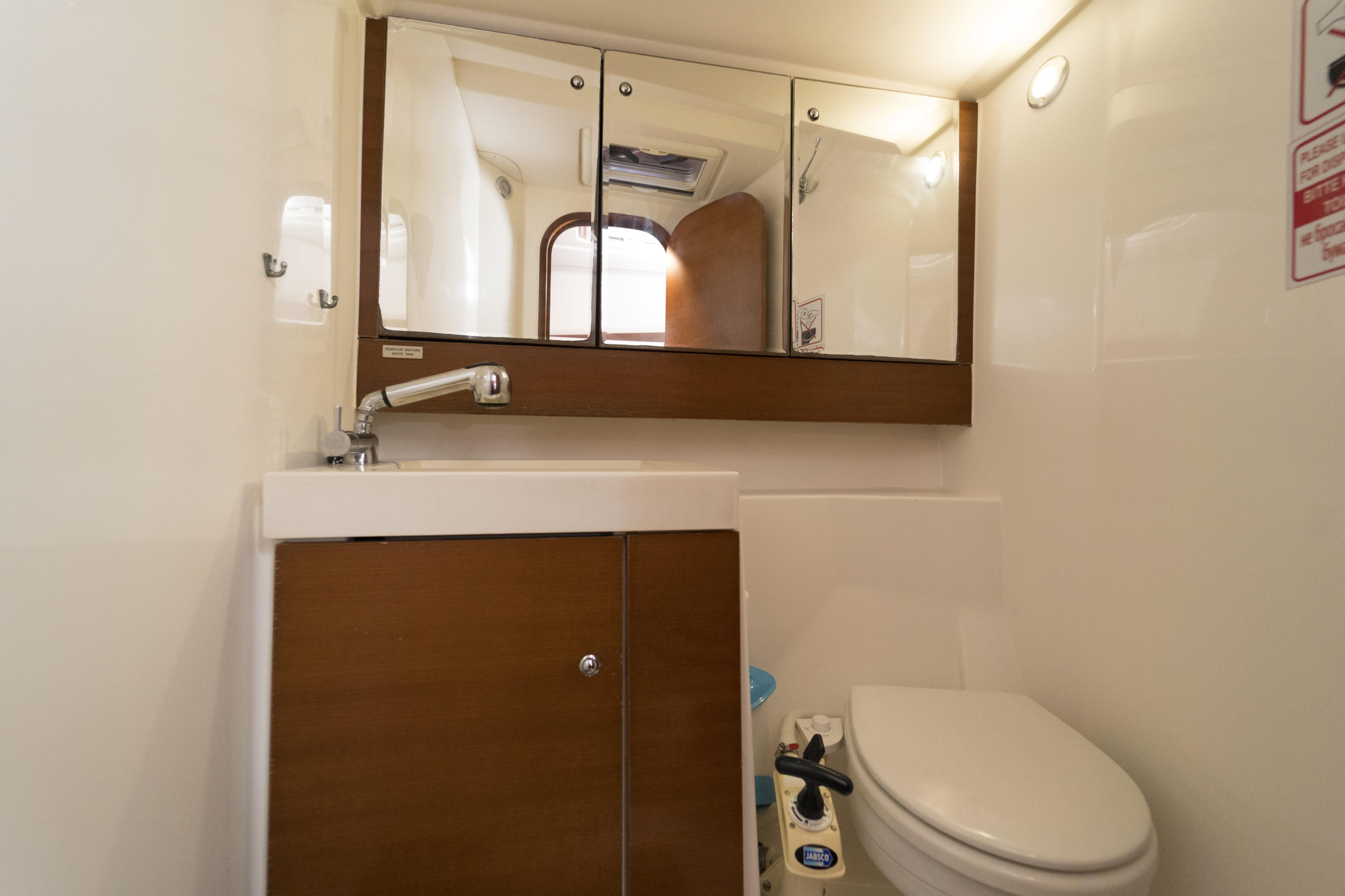 Dufour 405 Grand Large — photo 15