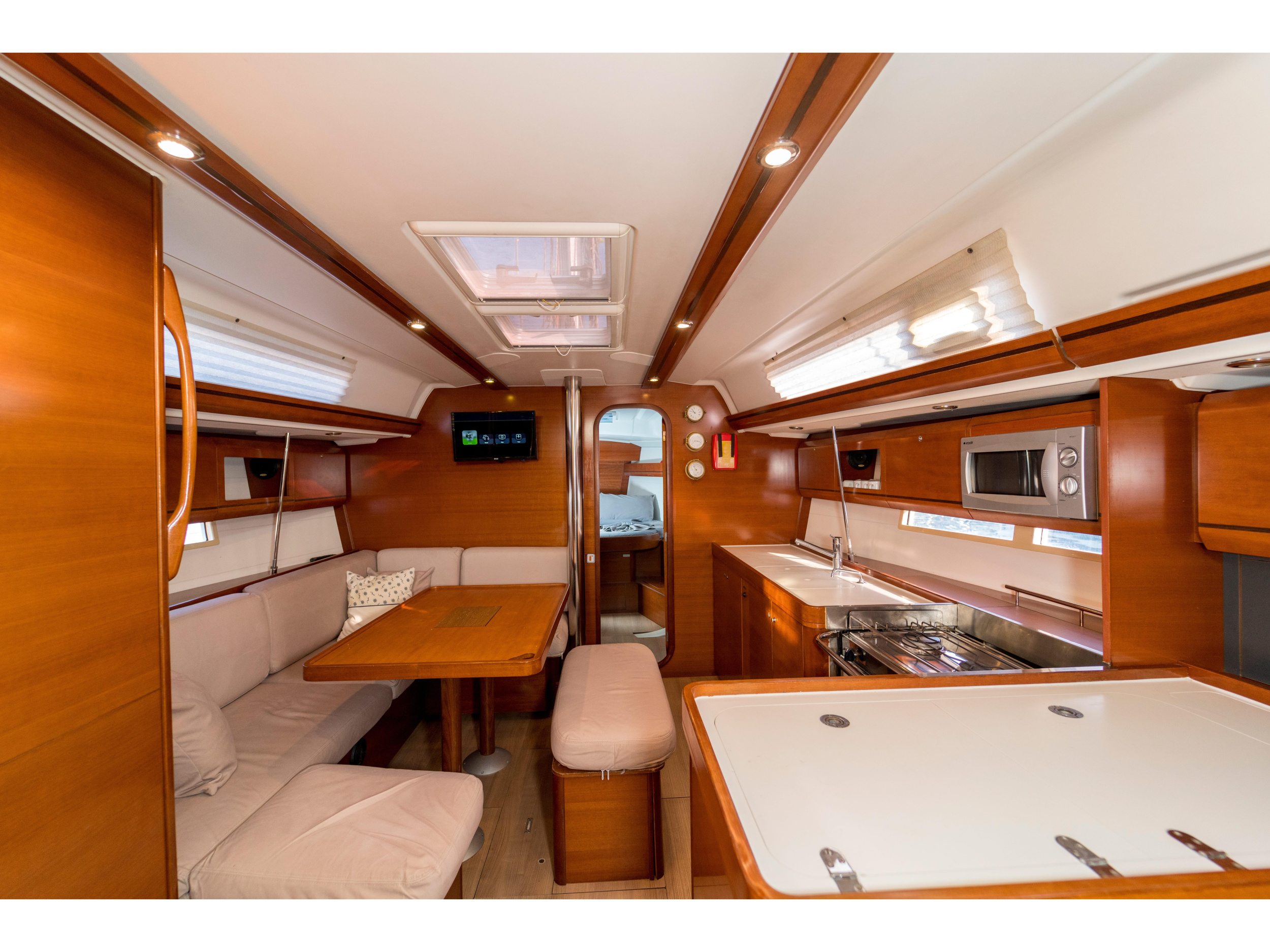Dufour 405 Grand Large — photo 19
