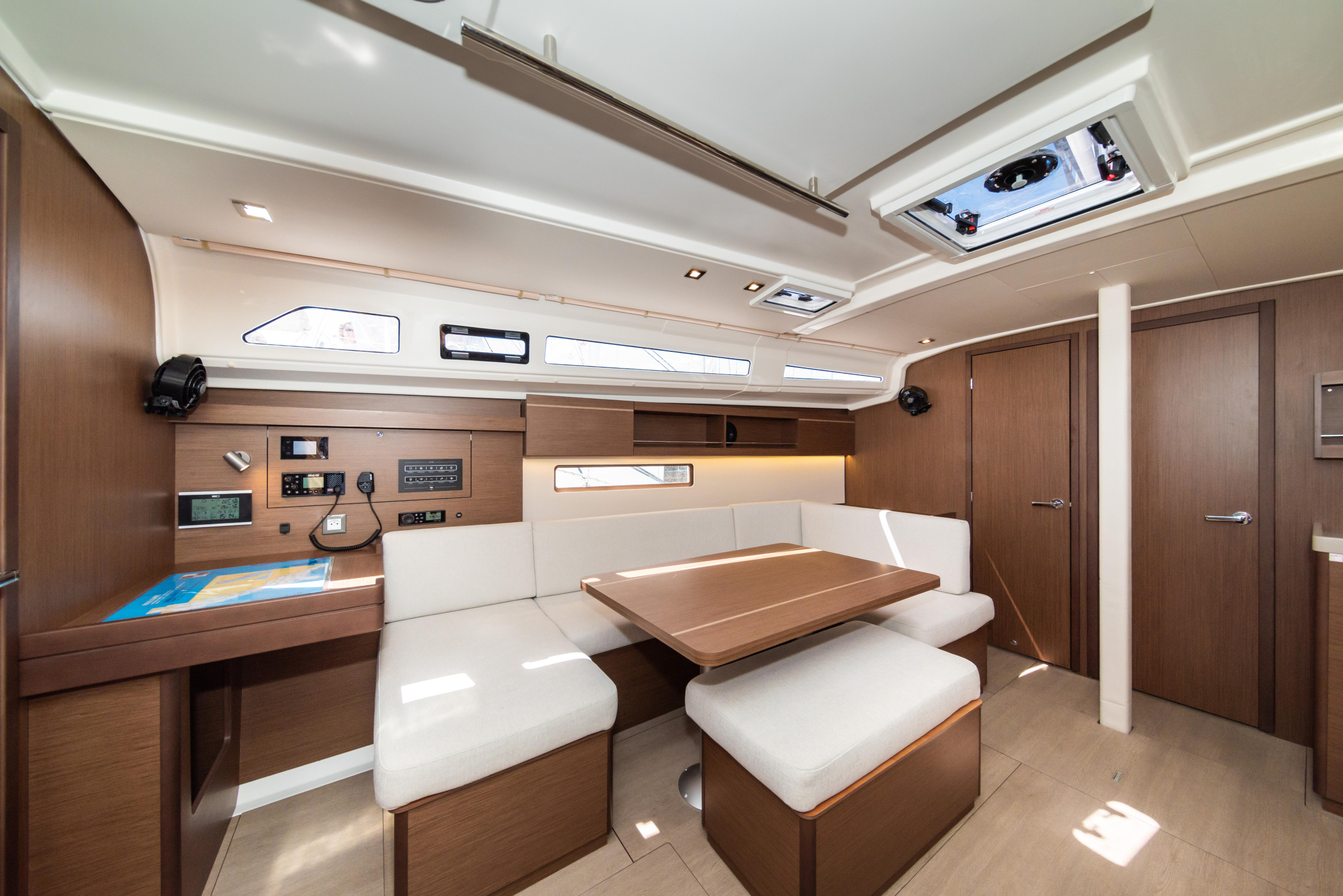 Oceanis 40.1 — photo 71
