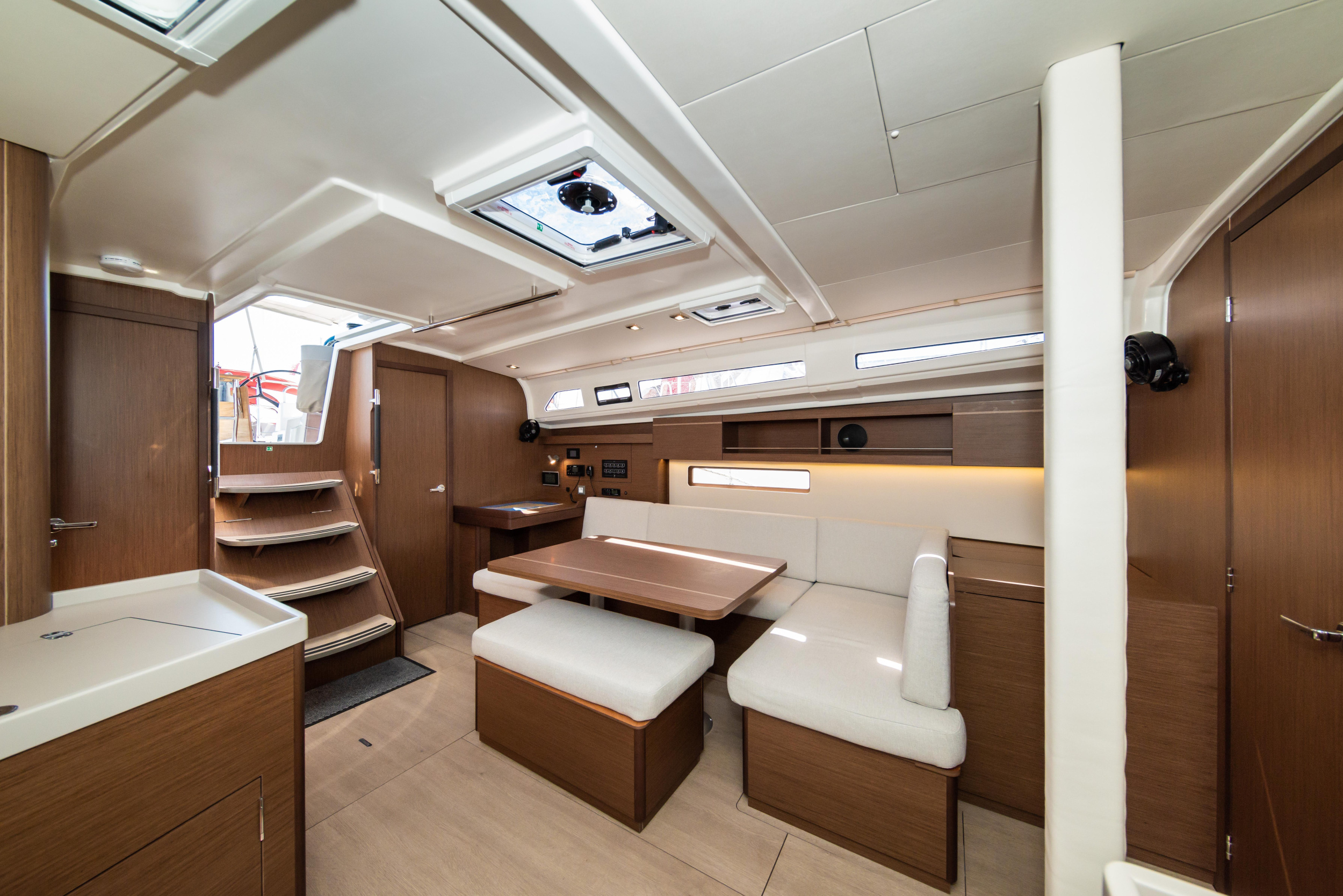 Oceanis 40.1 — photo 93