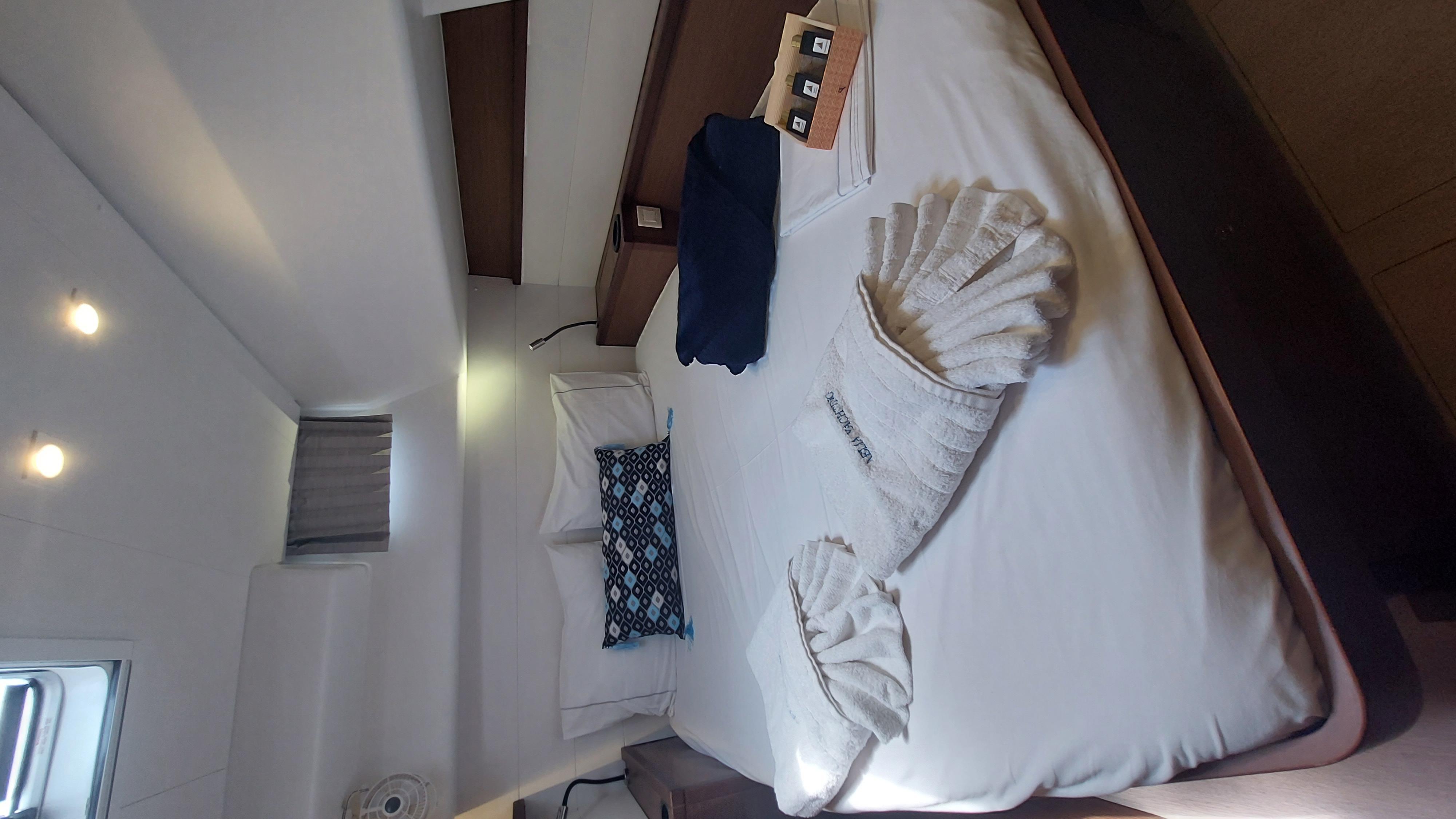 Lagoon 450 Flybridge — photo 7