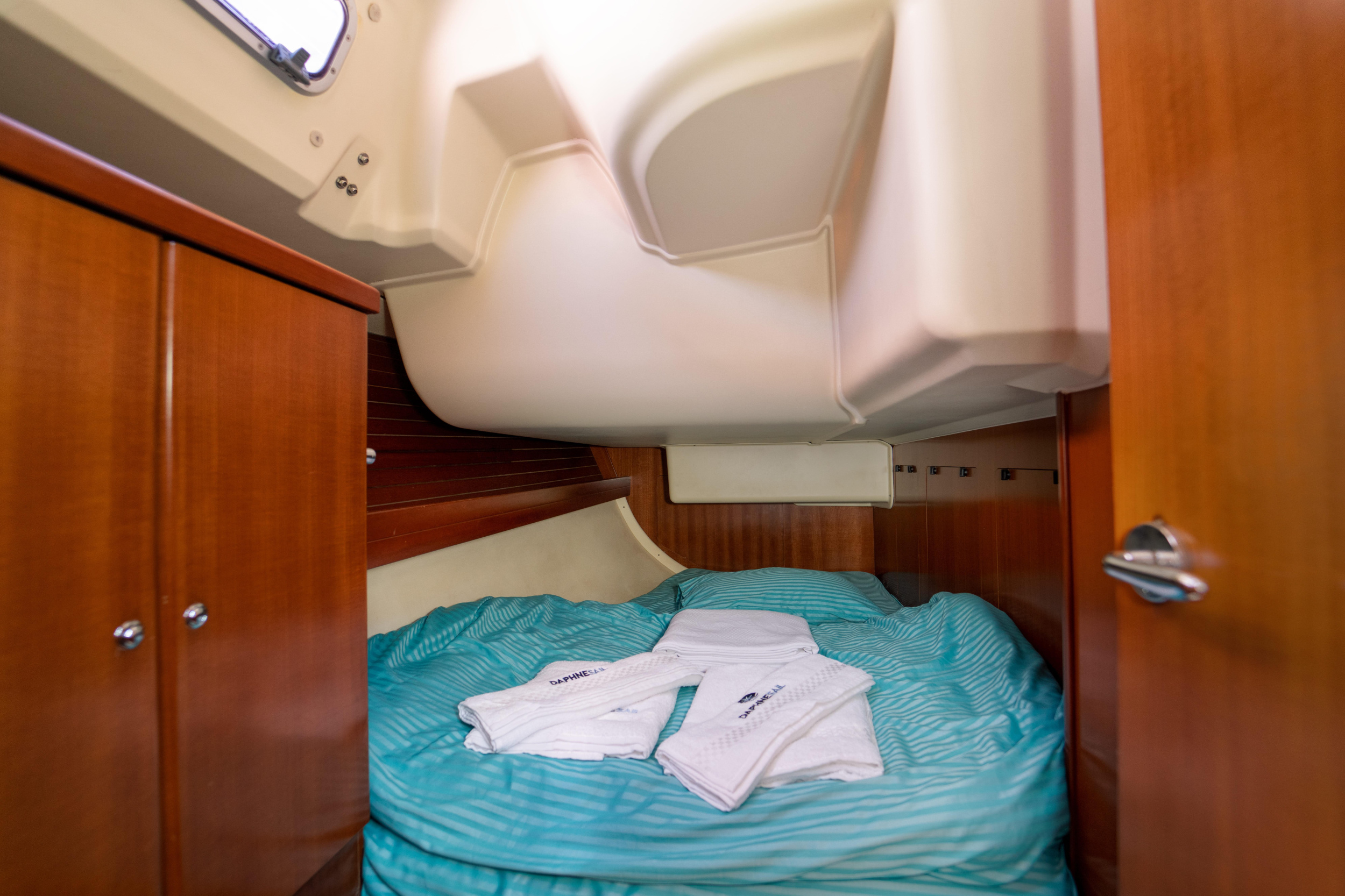 Dufour 425 Grand Large — photo 10