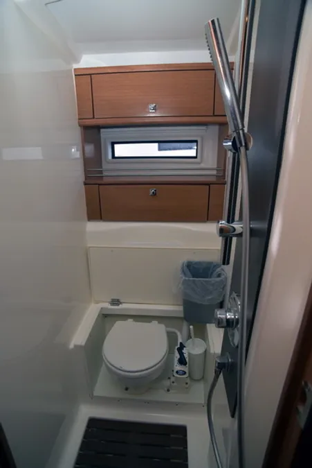 Bavaria Cruiser 56 — photo 16