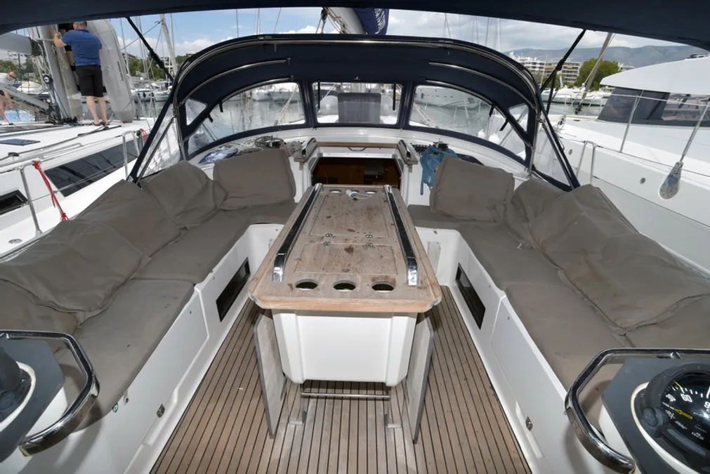 Bavaria Cruiser 56 — photo 20