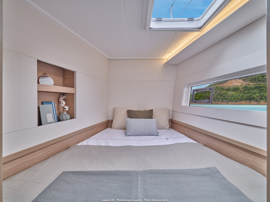 Lagoon 40 — photo 12