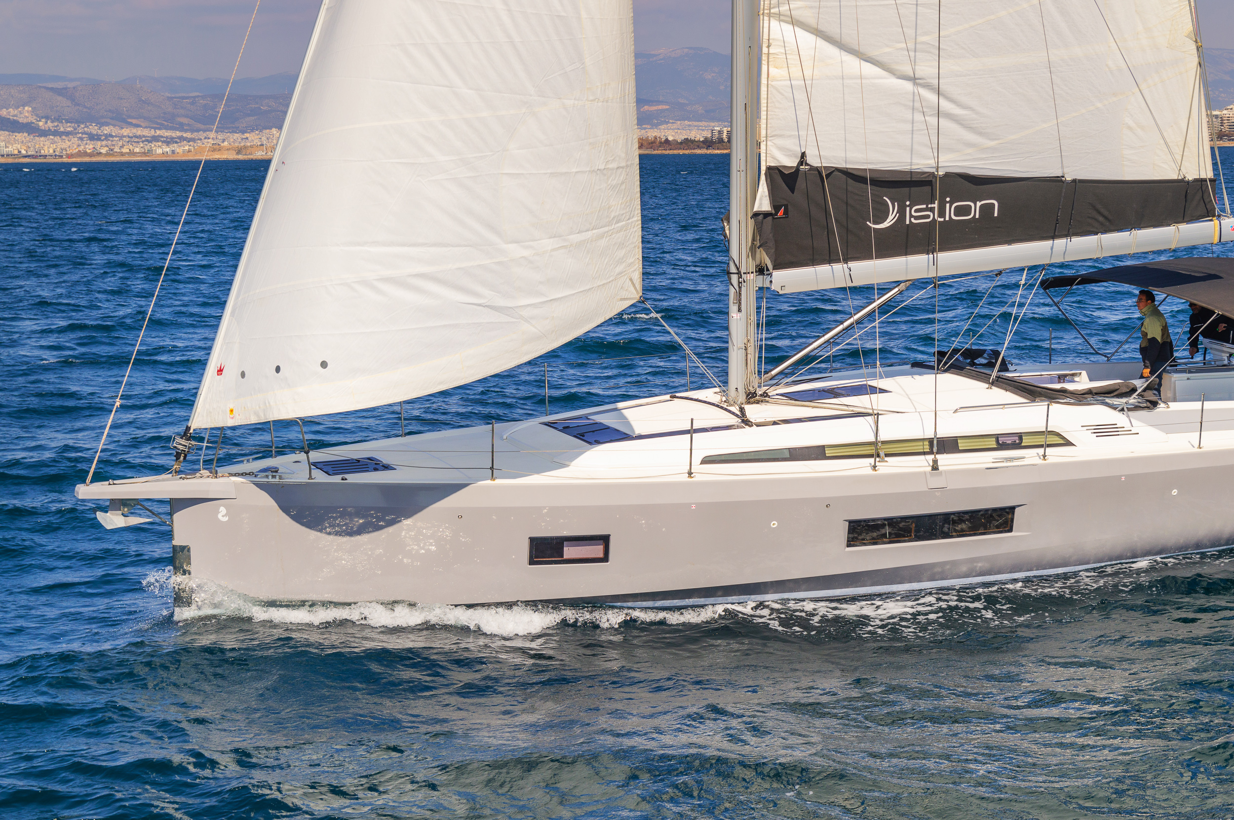 Oceanis 51.1 (4+1 cab) & GEN — photo 15
