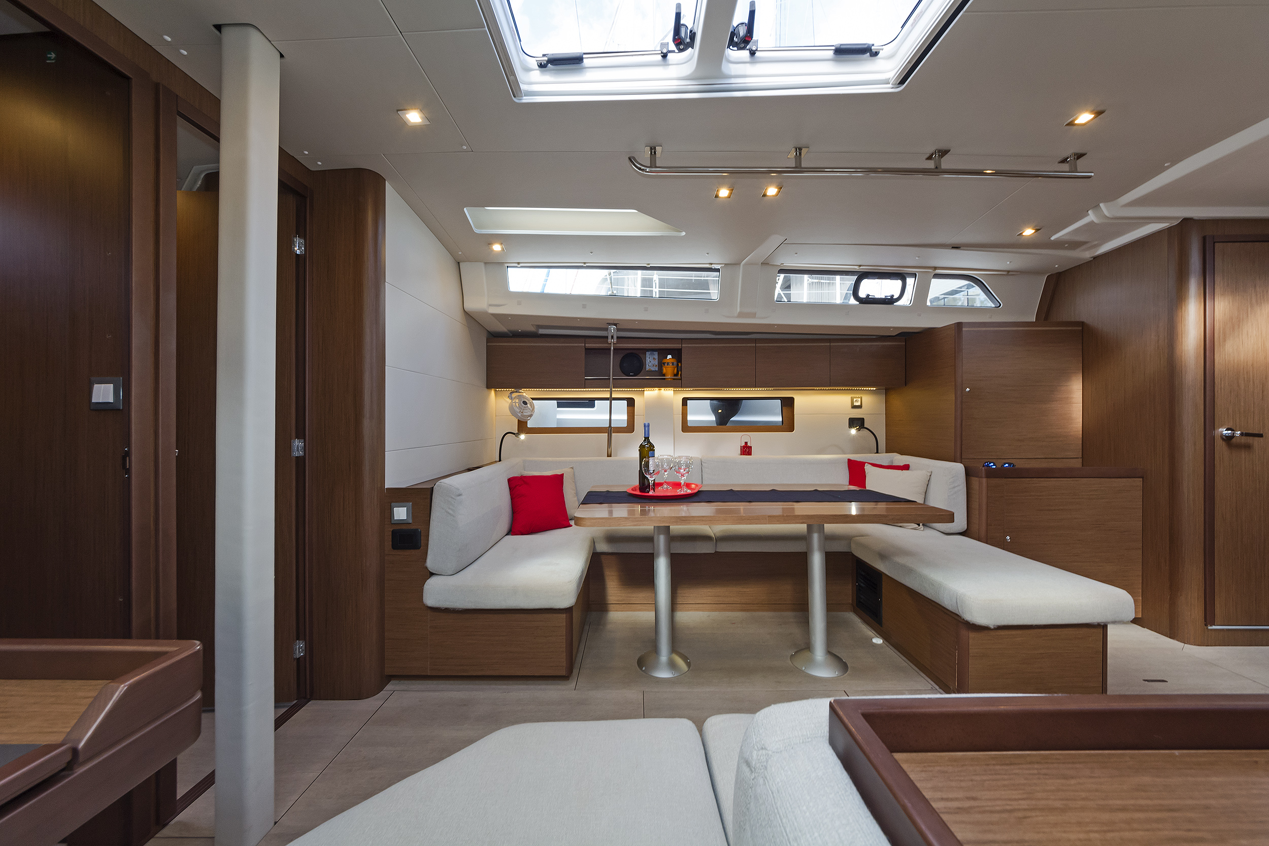 Oceanis 51.1 (5+1 cab) & GEN — photo 12