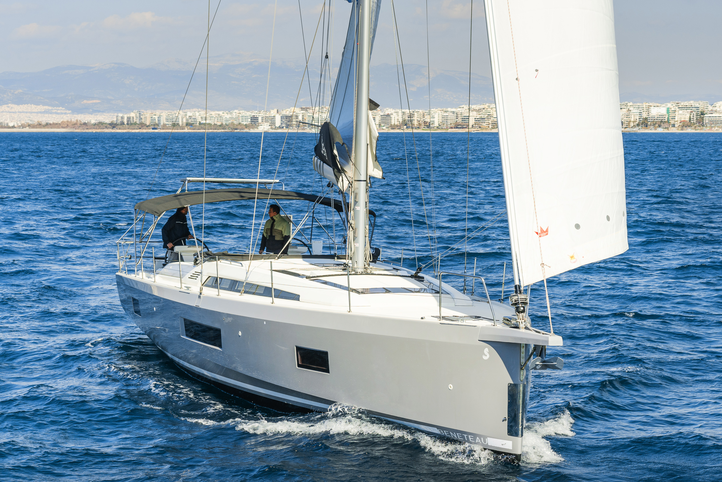 Oceanis 51.1 (5+1 cab) & GEN — photo 10