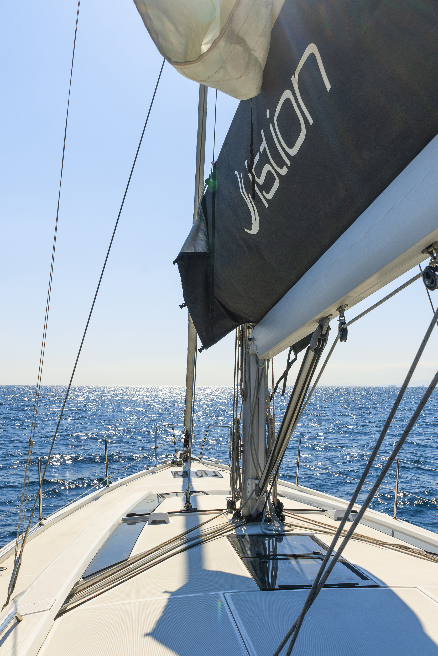 Oceanis 51.1 (5+1 cab) & GEN — photo 14