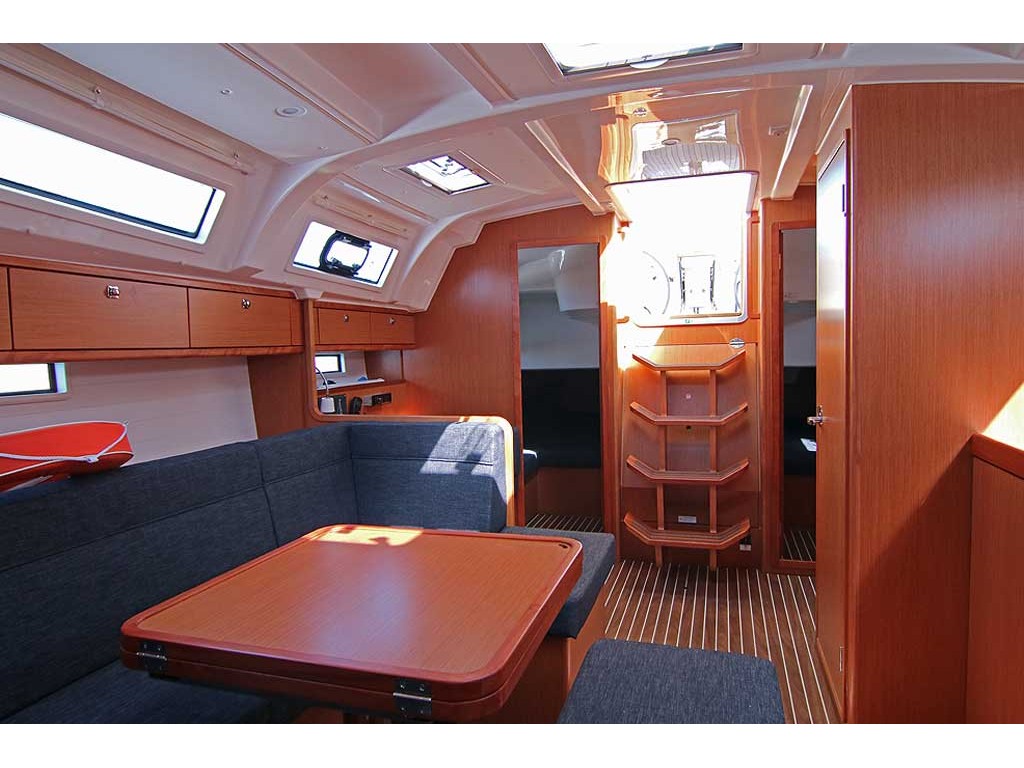 Bavaria 41 Cruiser — photo 8