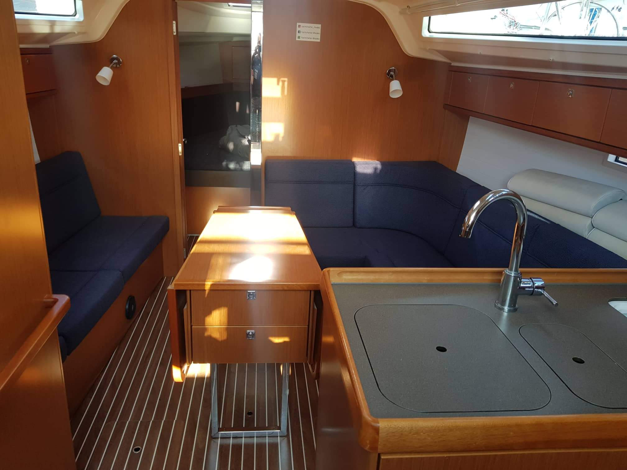 Bavaria 37 Cruiser — photo 12