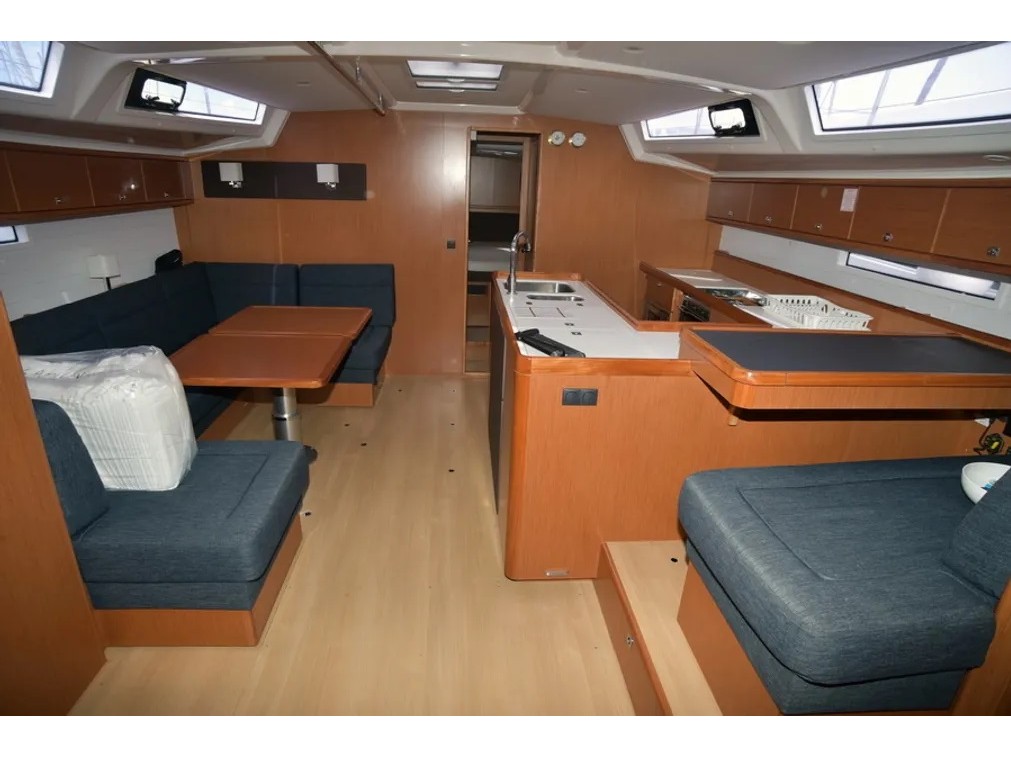 Bavaria Cruiser 56 — photo 19