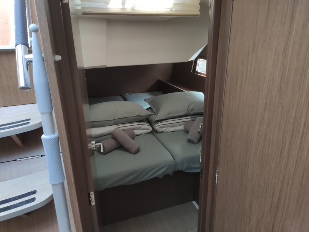 Oceanis 46.1 — photo 7
