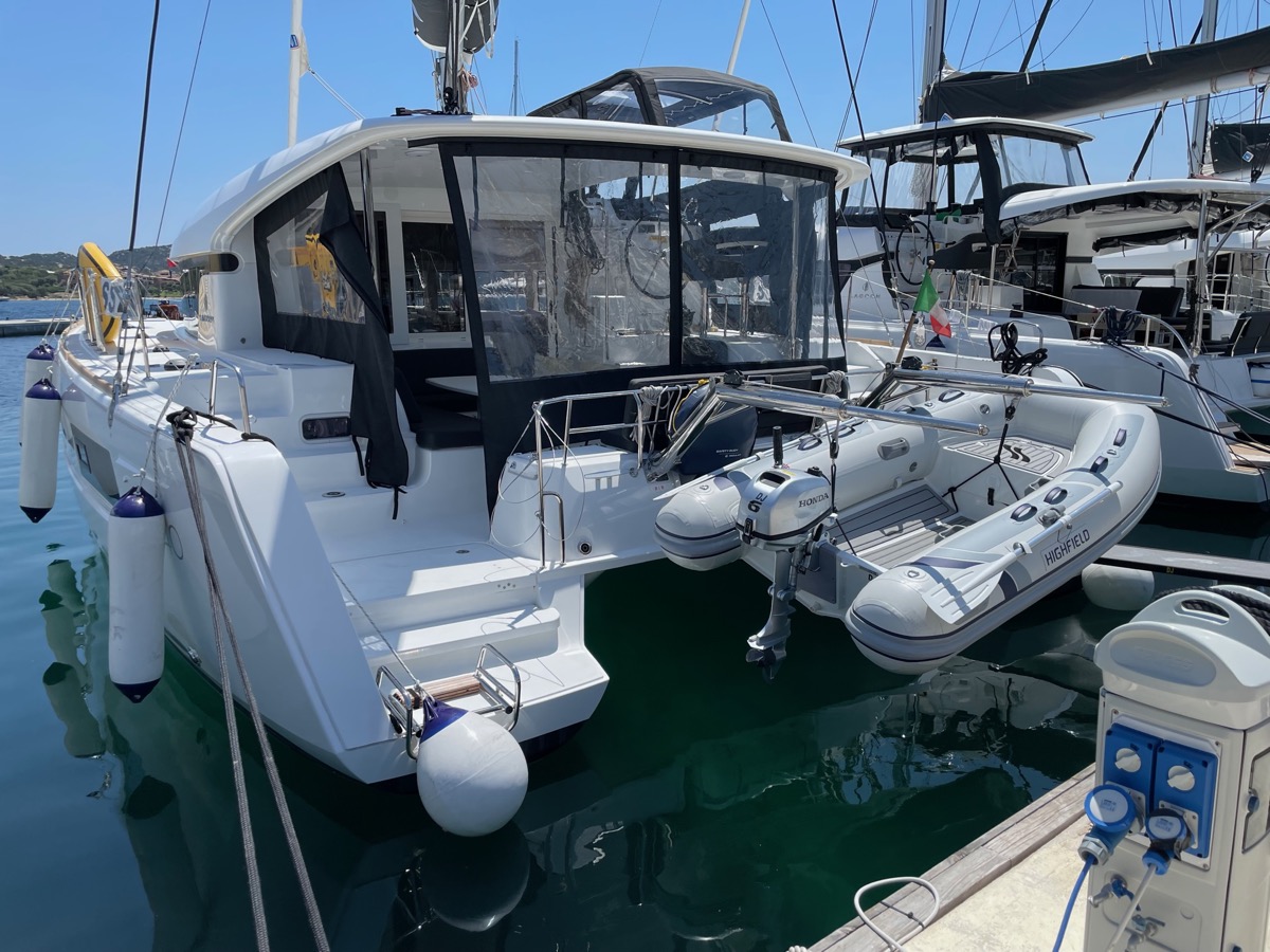 Lagoon 40 — photo 10
