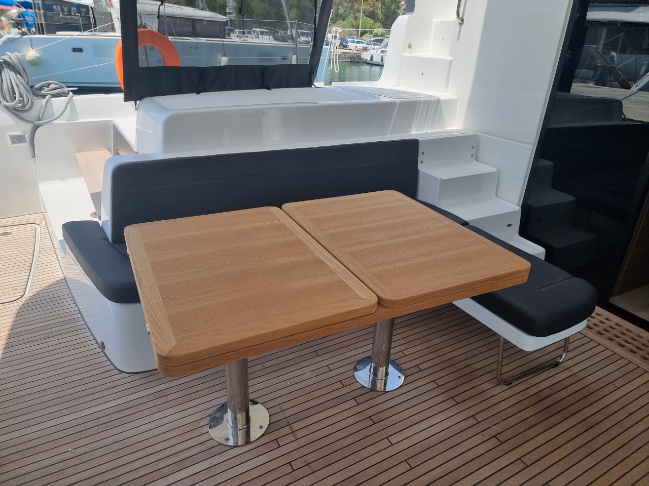 Lagoon 50 — photo 3