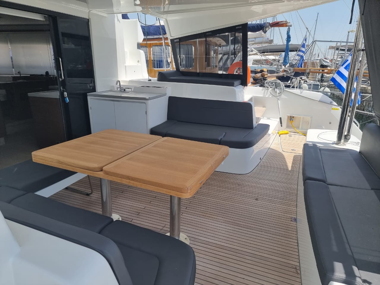 Lagoon 50 — photo 15