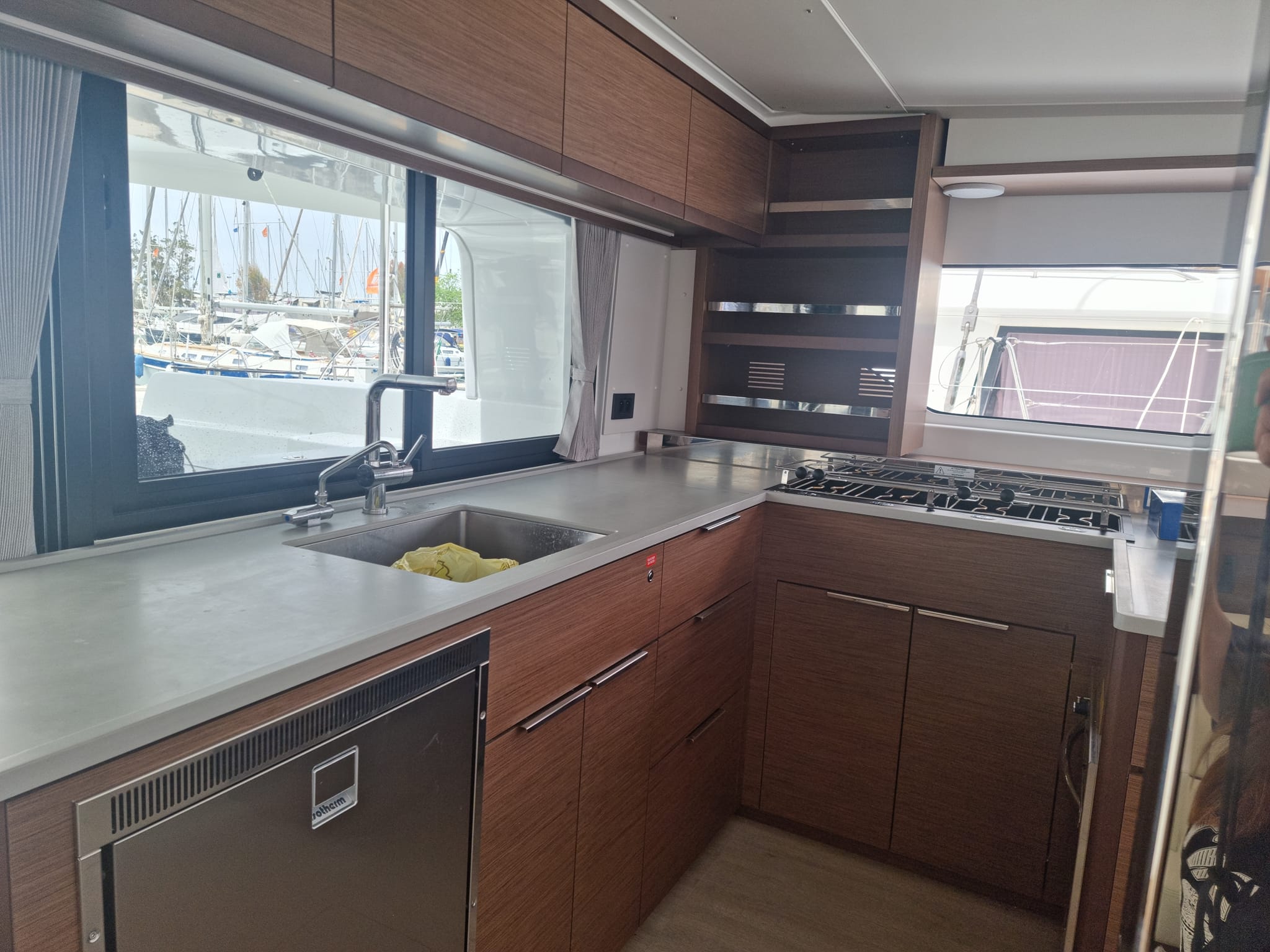 Lagoon 46 — photo 2