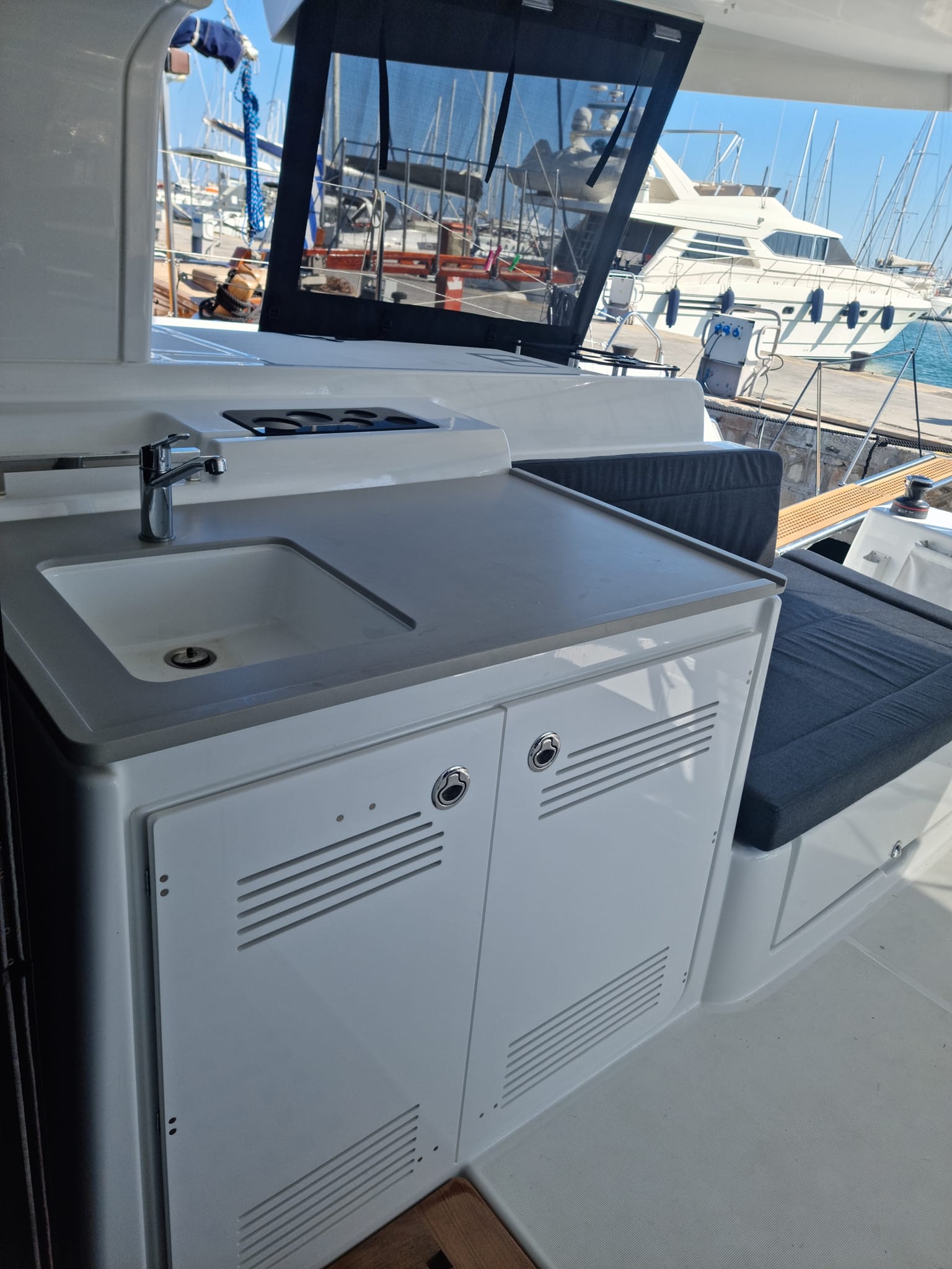 Lagoon 46 — photo 29