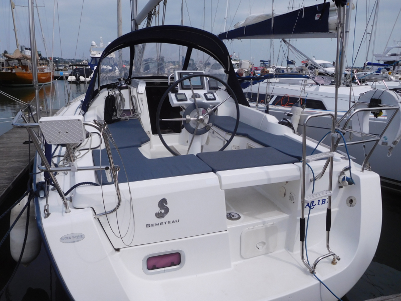 Oceanis 31 — photo 16