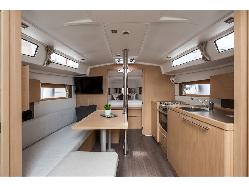 Oceanis 38.1 performance — photo 2