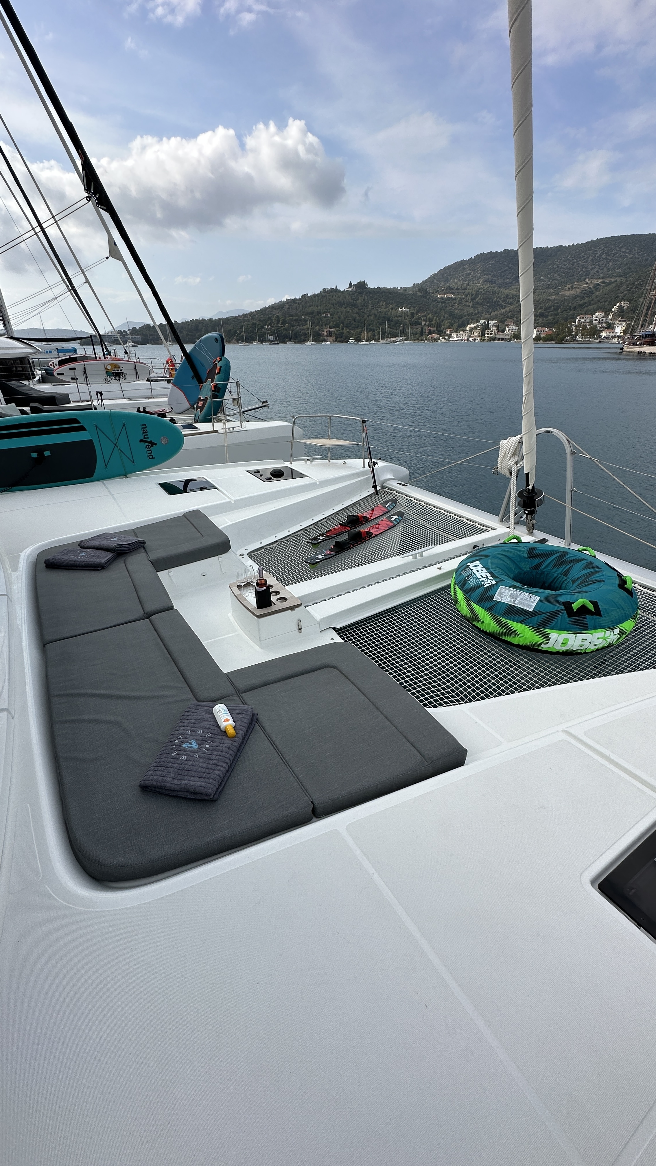 Lagoon 51 — photo 11