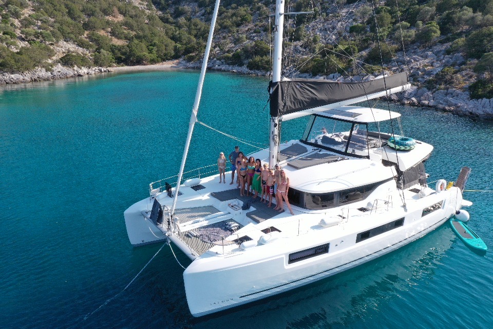 Lagoon 51 — photo 18