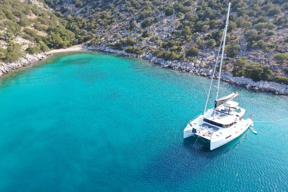 Lagoon 51 — photo 38