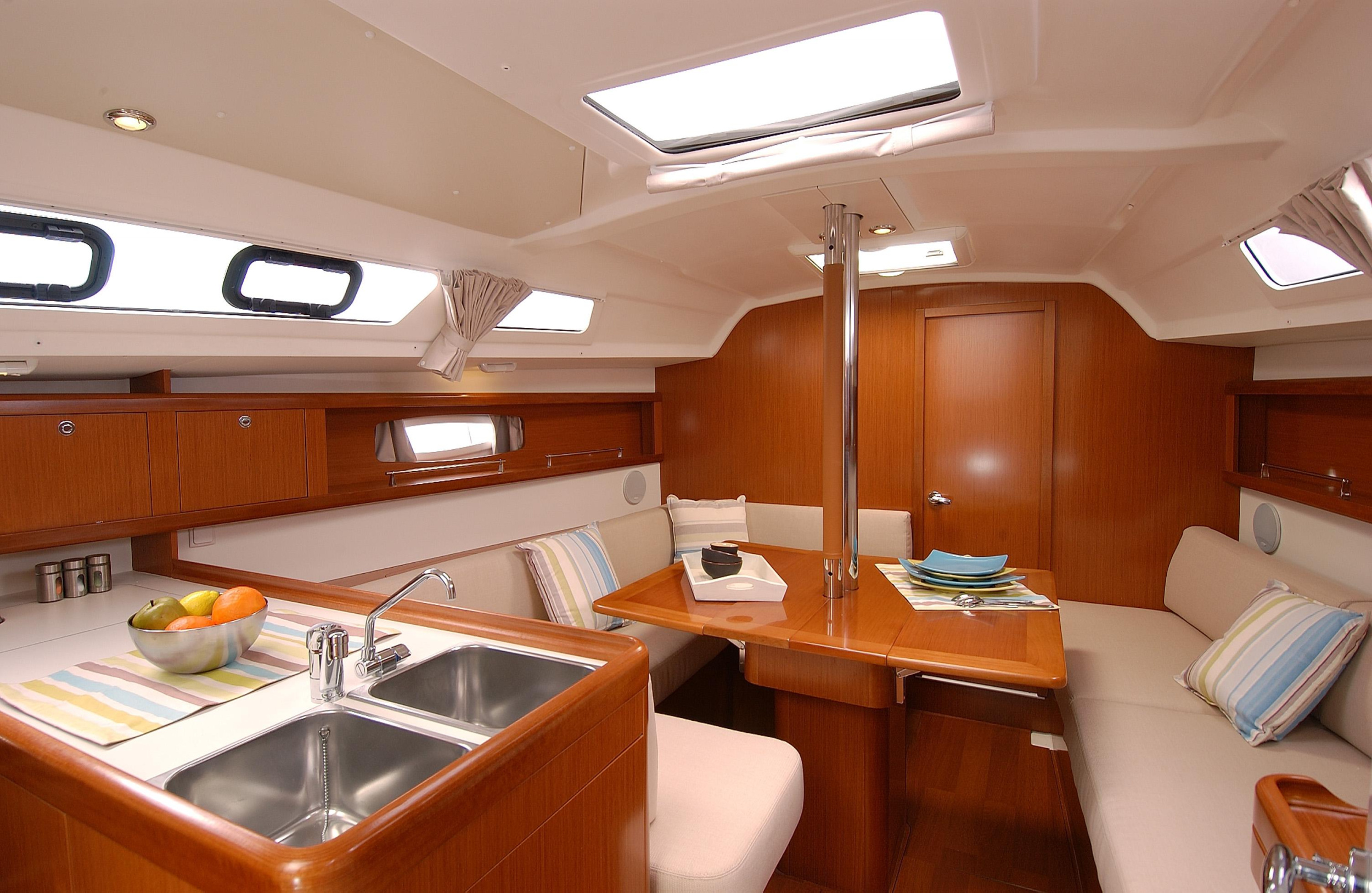 Oceanis 34 — photo 11