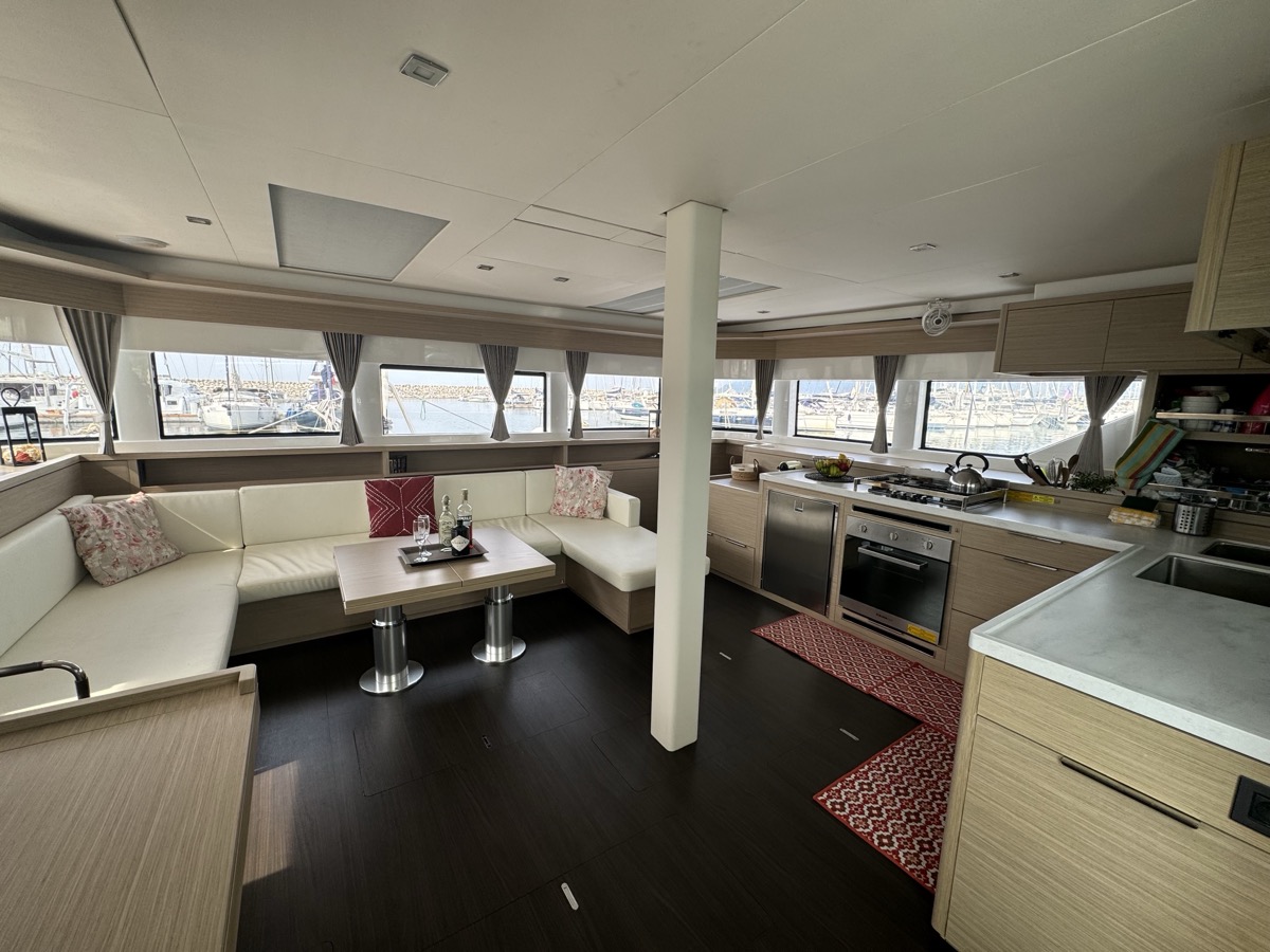 Lagoon 55 (5 cab) — photo 8