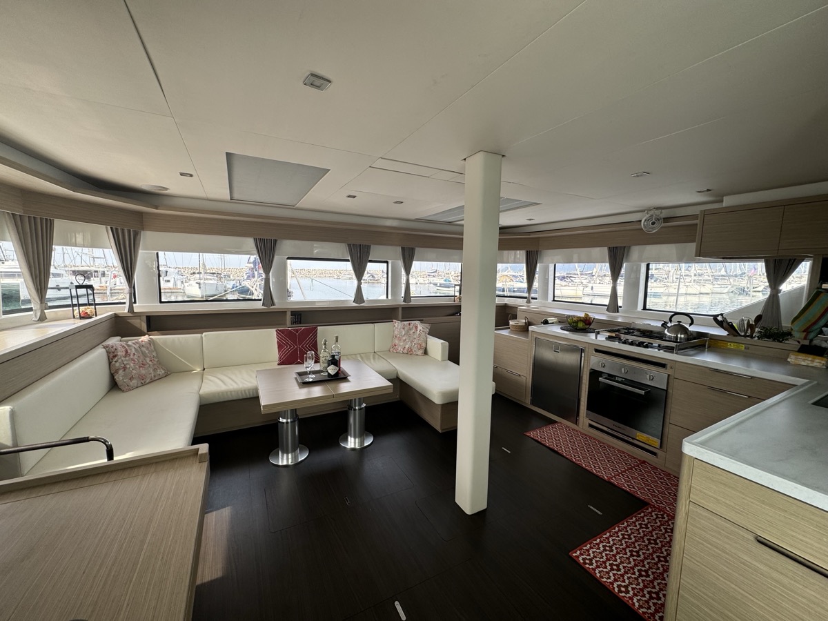 Lagoon 55 (5 cab) — photo 35