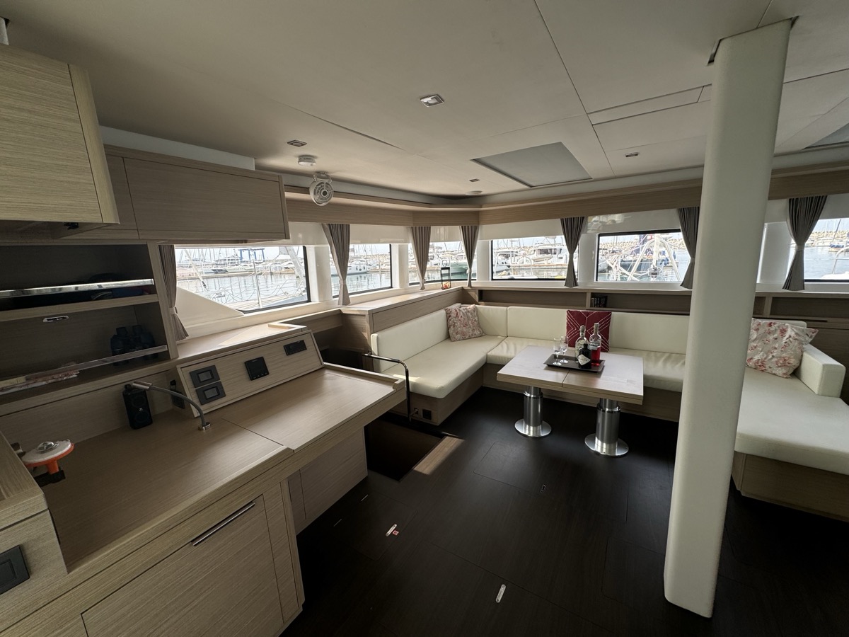 Lagoon 55 (5 cab) — photo 16