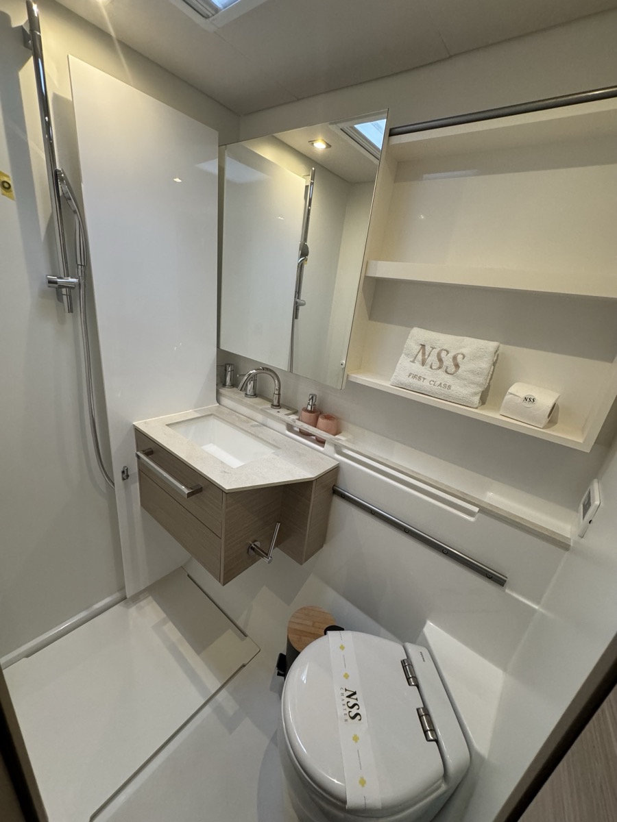 Lagoon 55 (5 cab) — photo 22