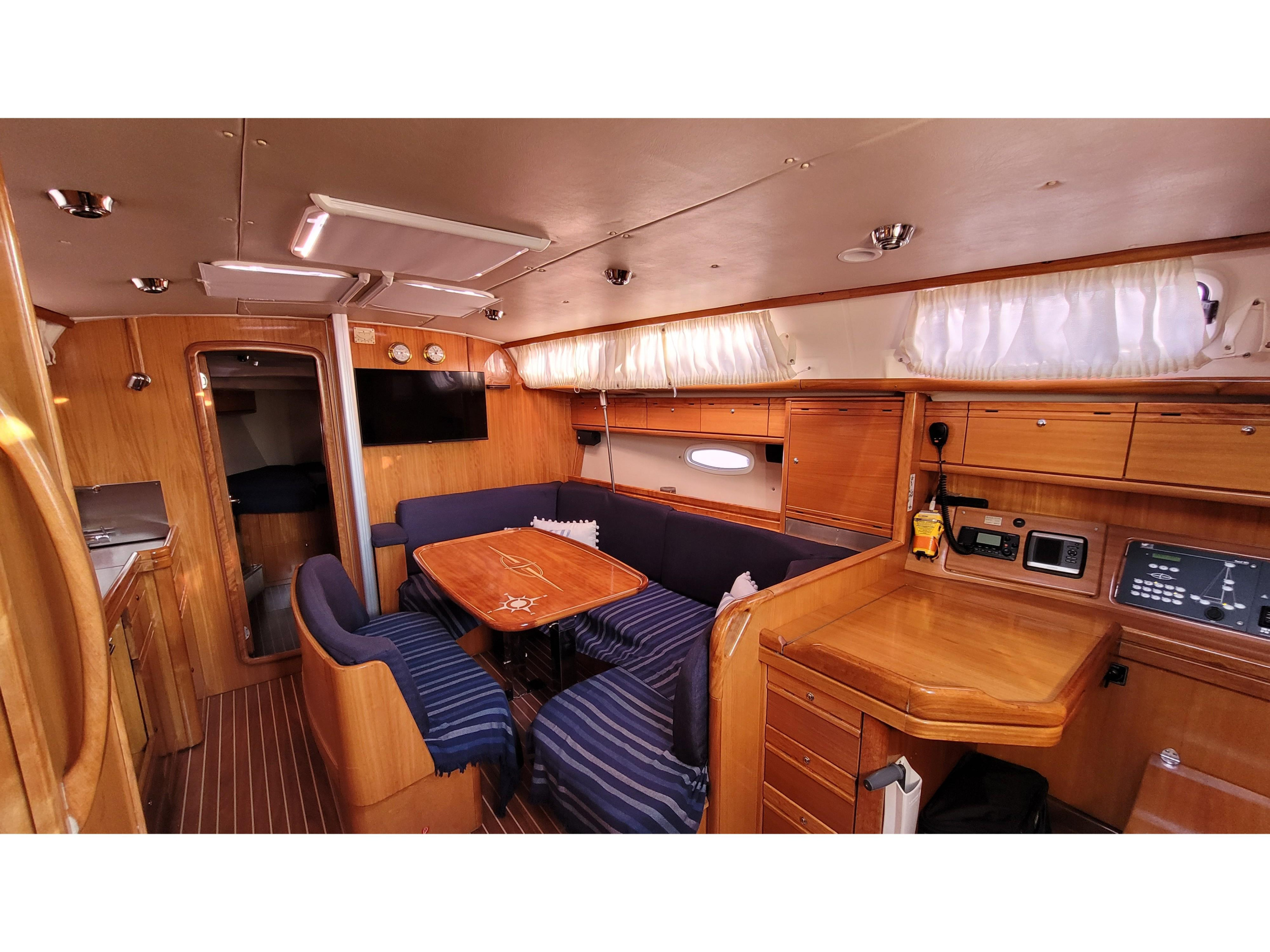 Bavaria 40 — photo 14