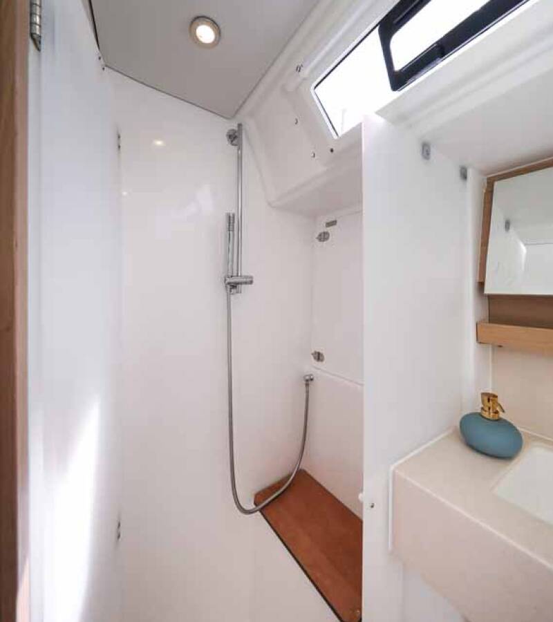 Dufour 470 — photo 2