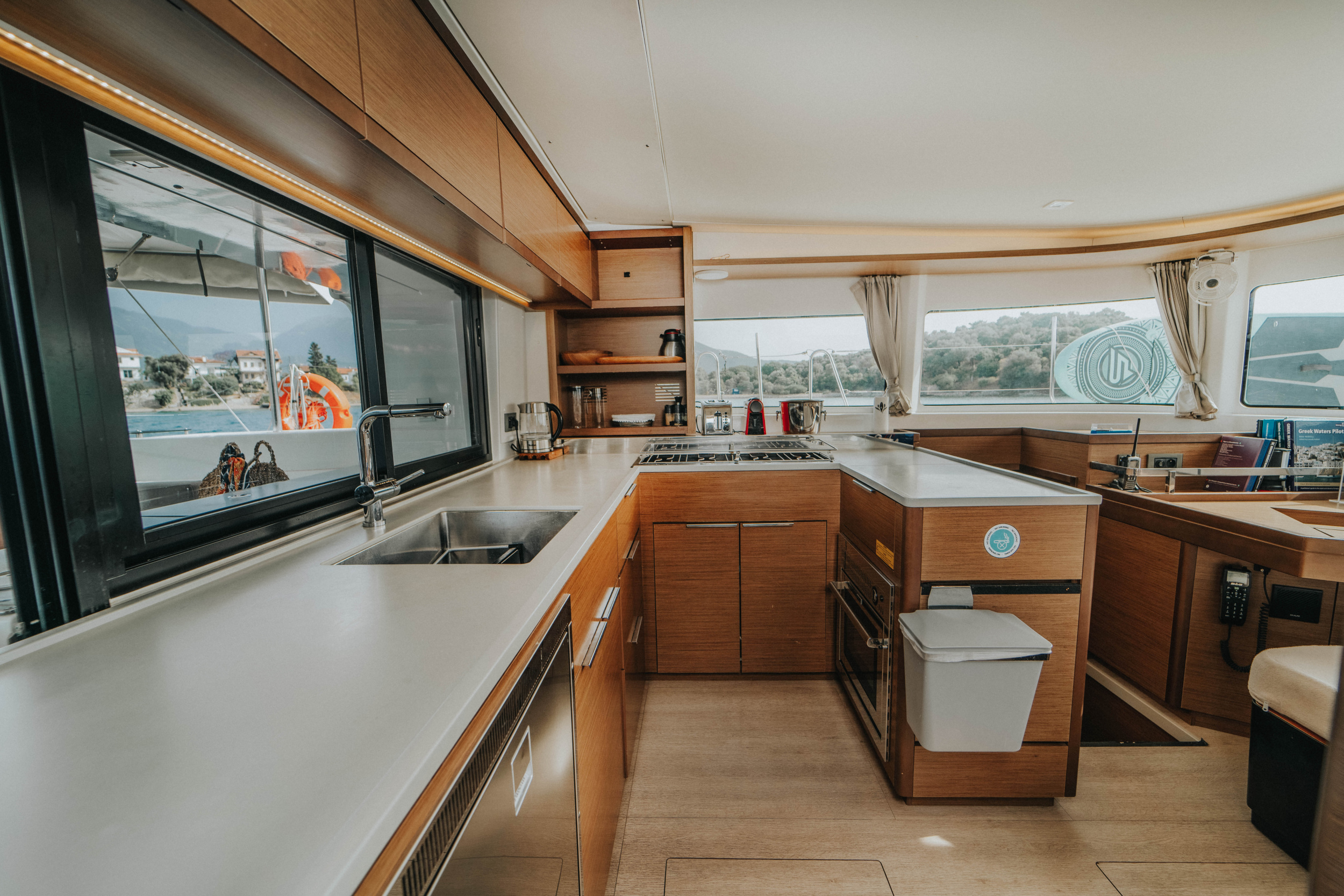 Lagoon 46 — photo 14