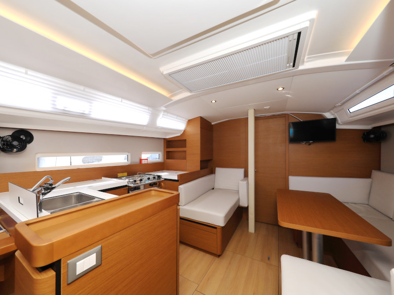 Sun Odyssey 410 — photo 87