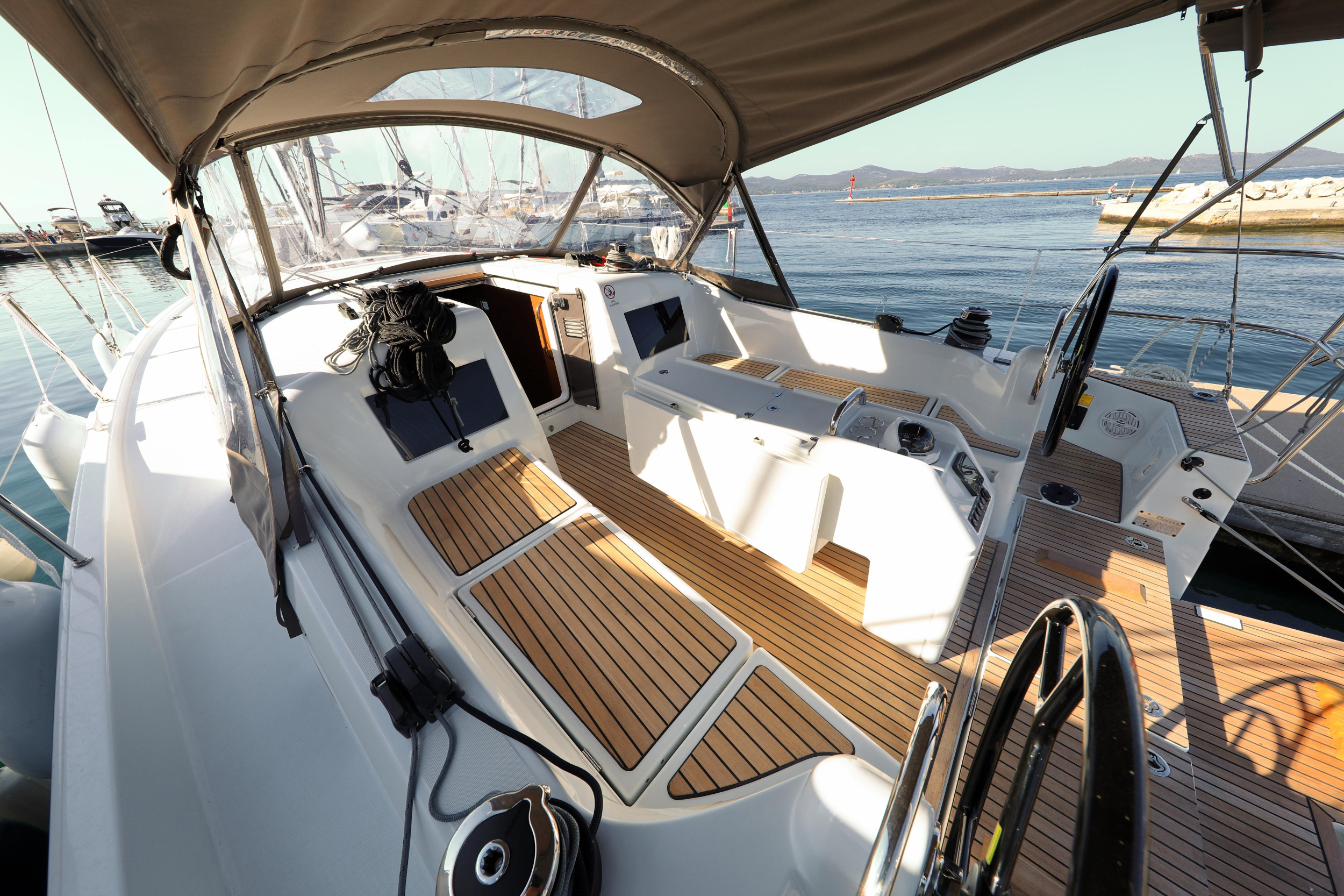 Sun Odyssey 410 — photo 22