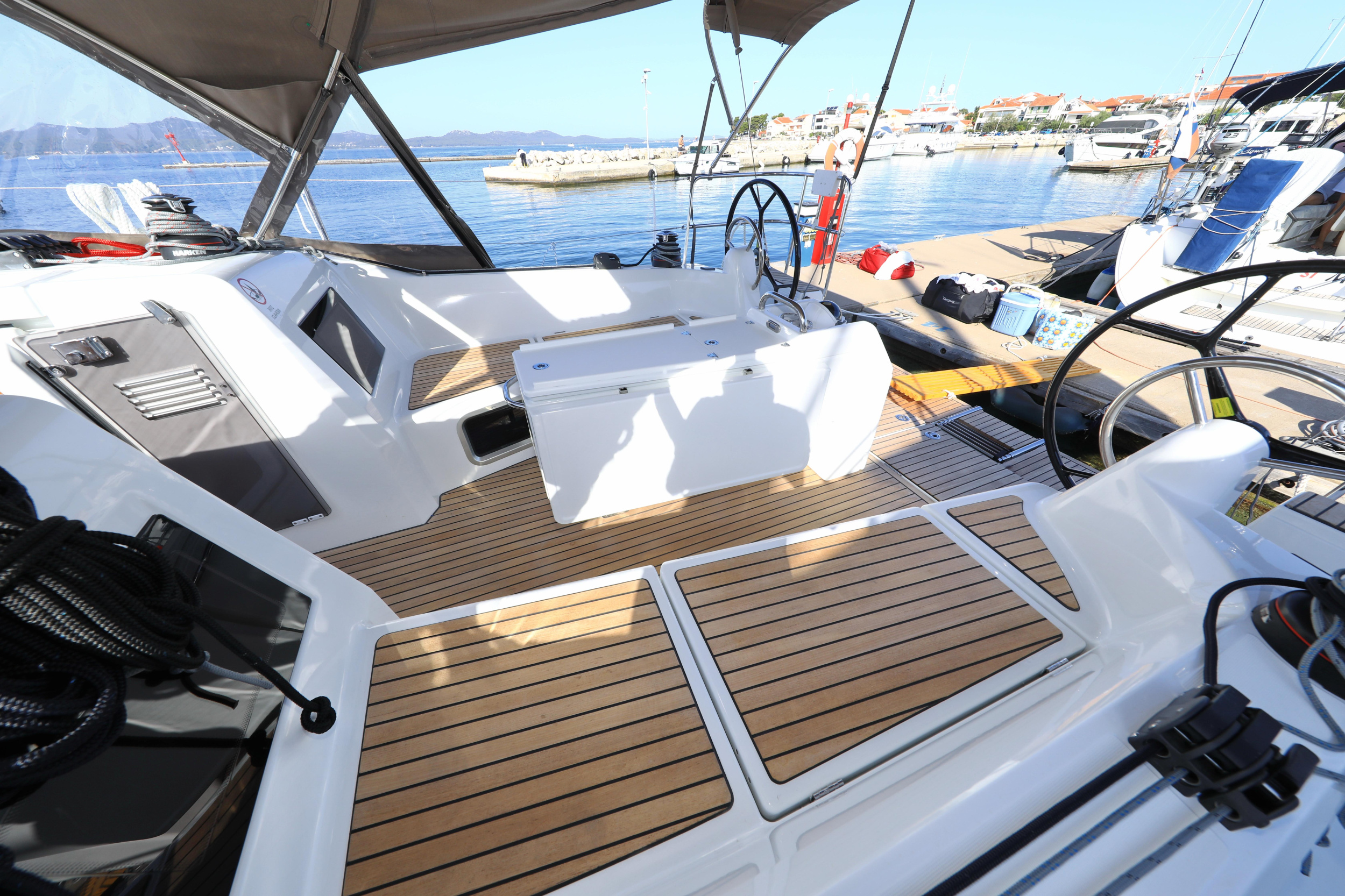 Sun Odyssey 410 — photo 38