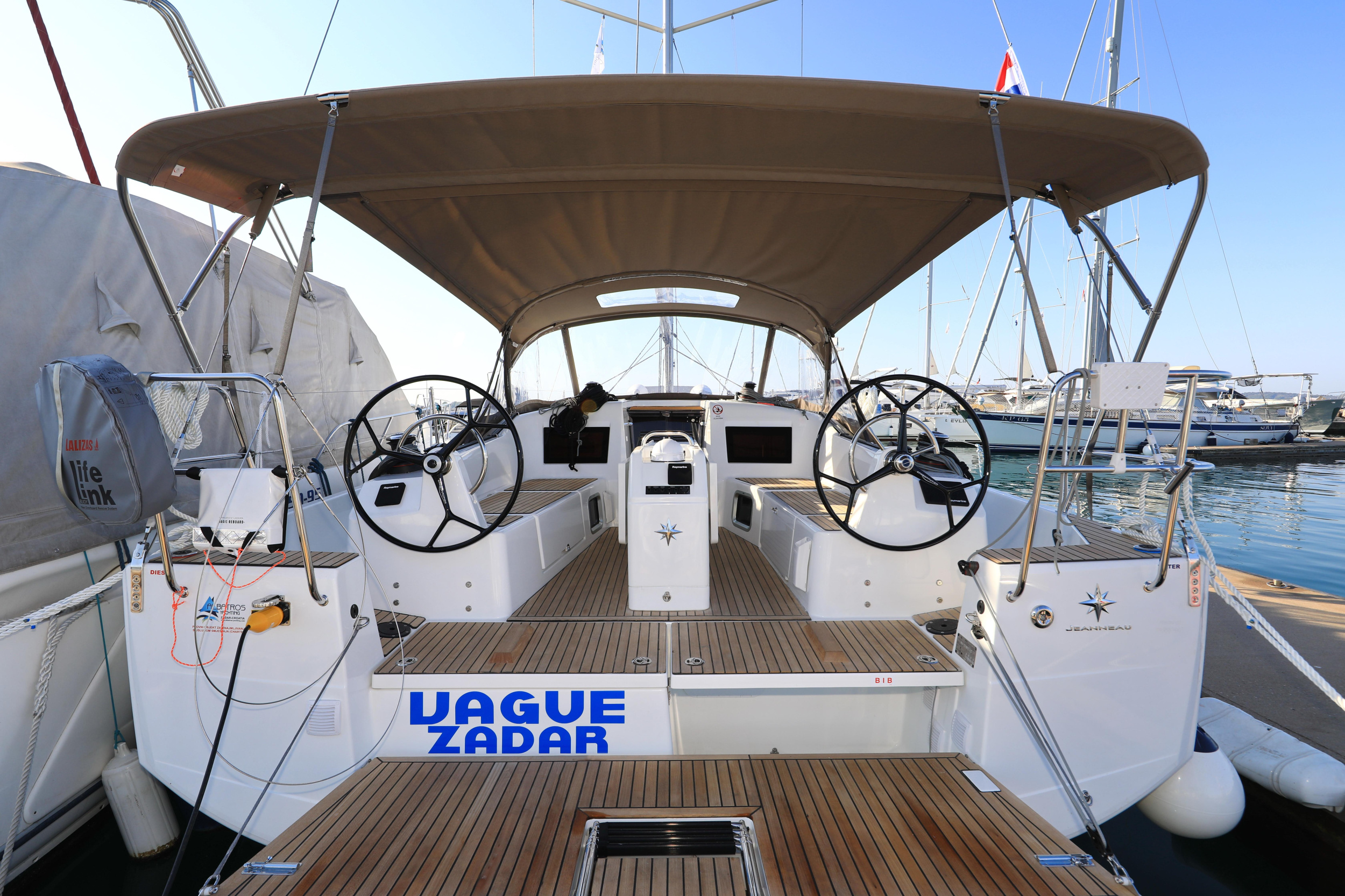 Sun Odyssey 410 — photo 27