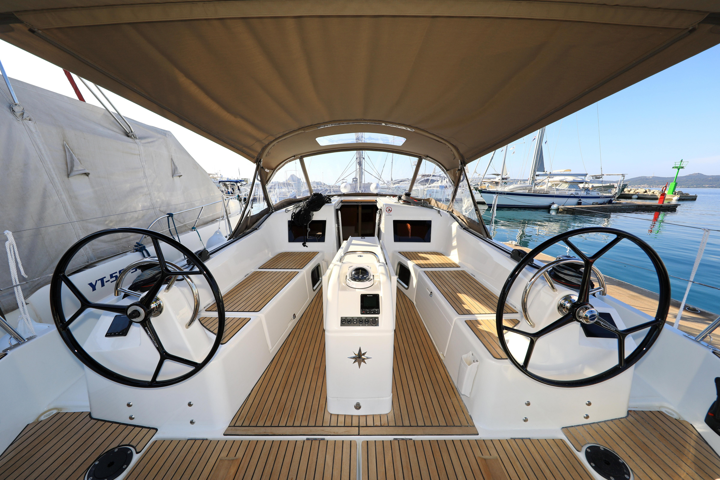 Sun Odyssey 410 — photo 4