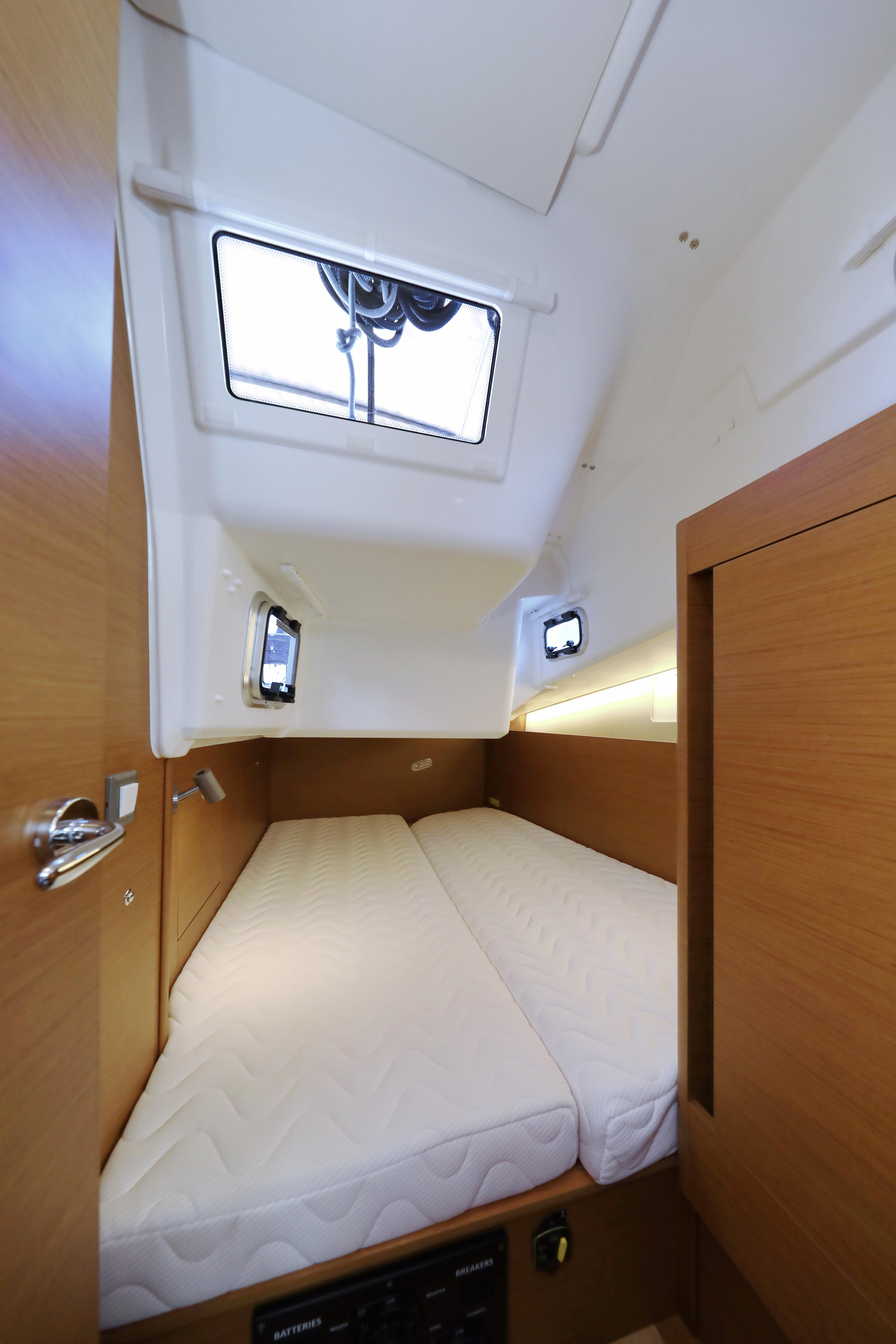 Sun Odyssey 410 — photo 7