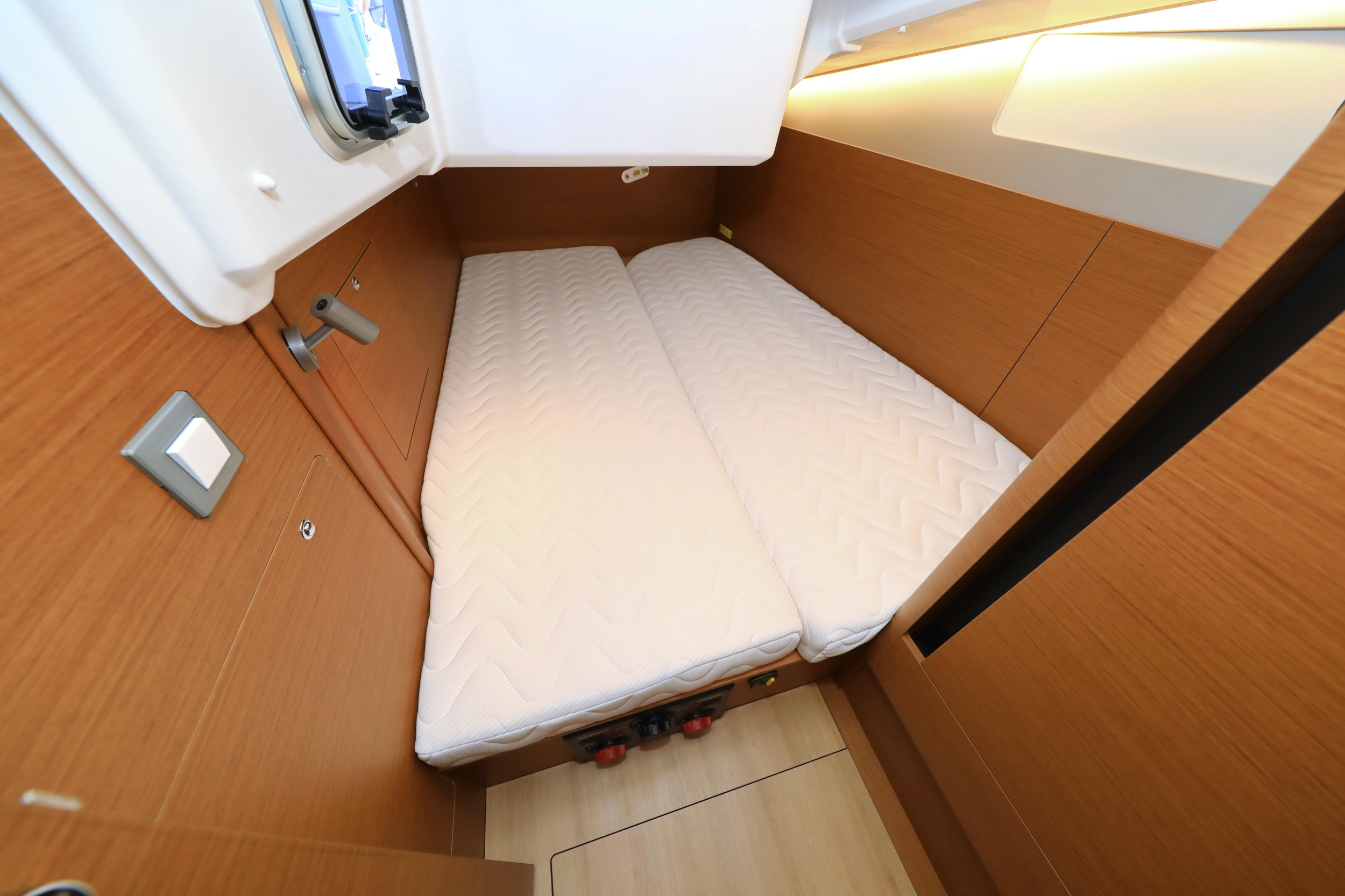 Sun Odyssey 410 — photo 36