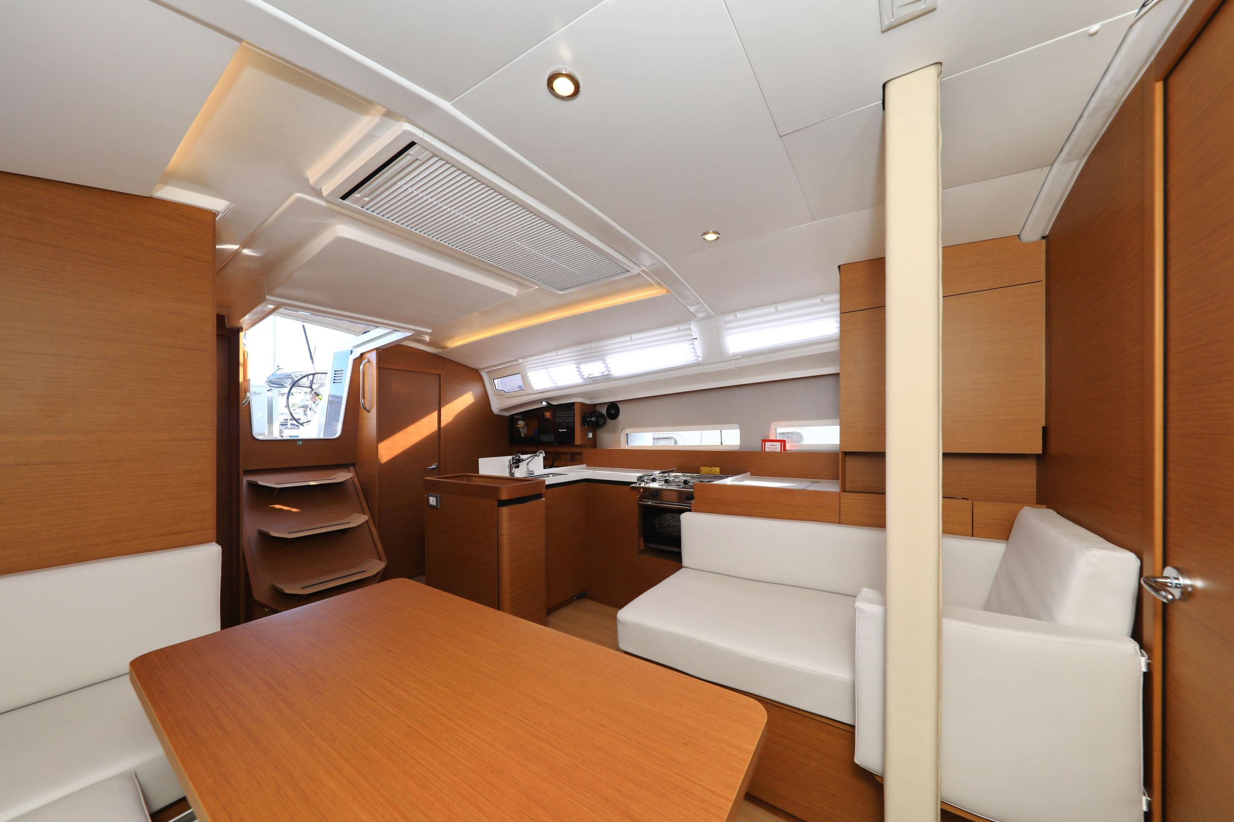 Sun Odyssey 410 — photo 25