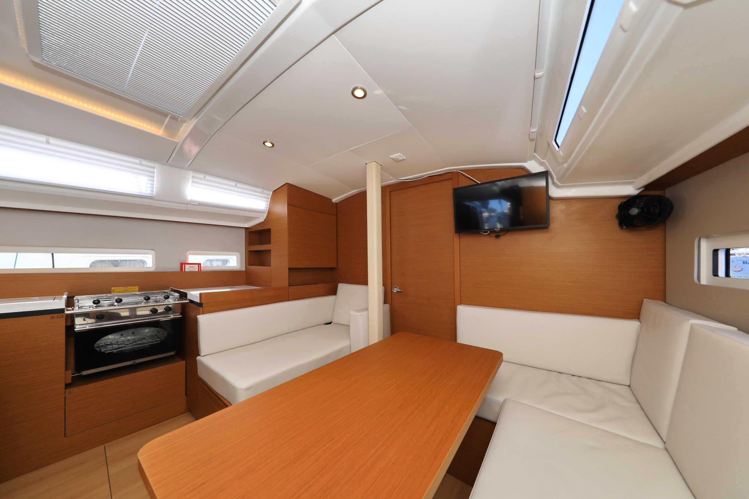 Sun Odyssey 410 — photo 32