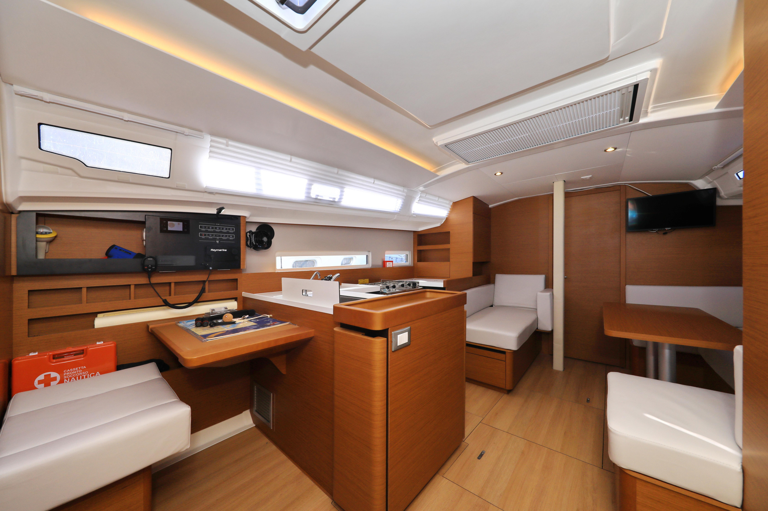 Sun Odyssey 410 — photo 68