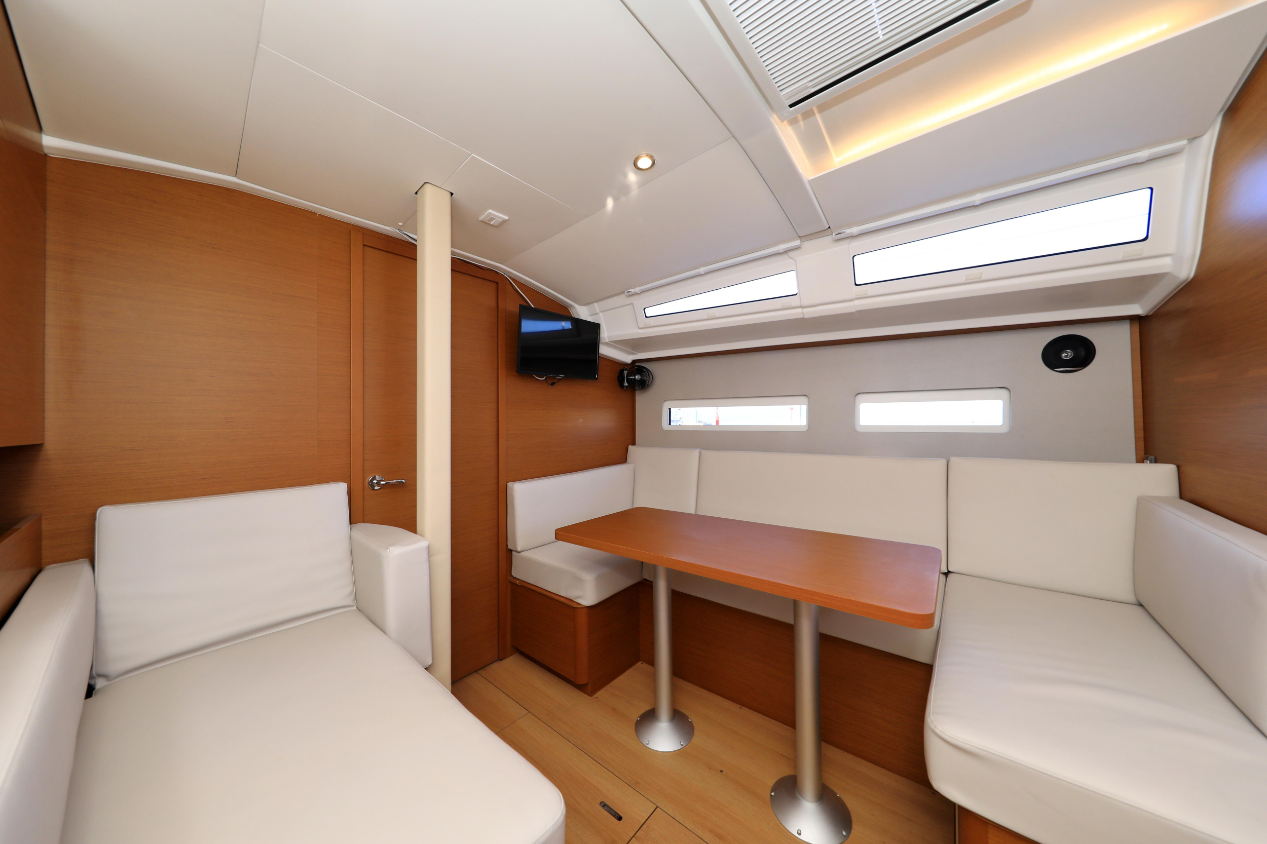 Sun Odyssey 410 — photo 28