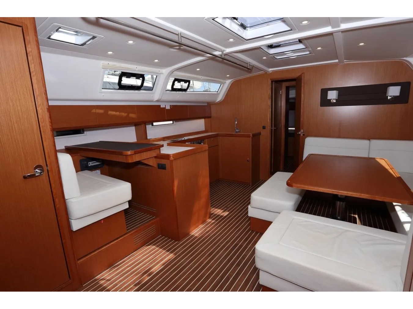 Bavaria 51 Cruiser — photo 15